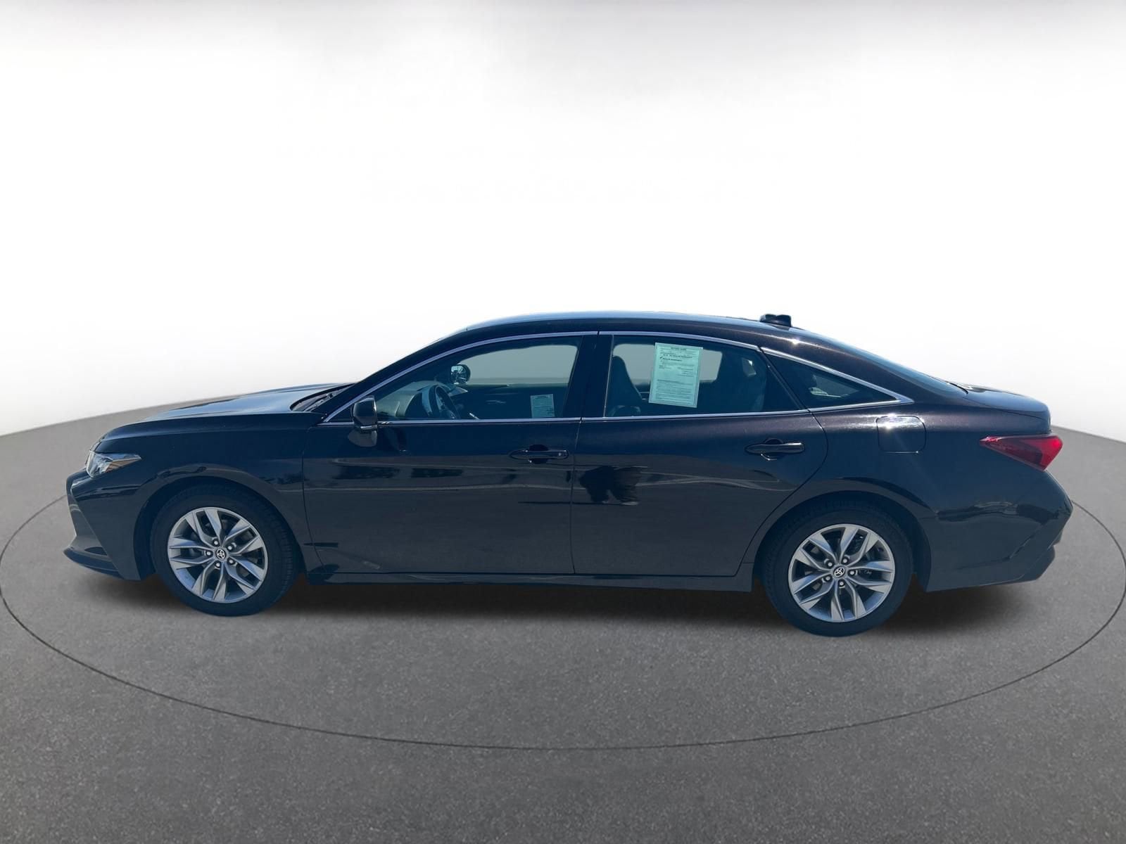 Thumbnail: 2022 Toyota Avalon - 5