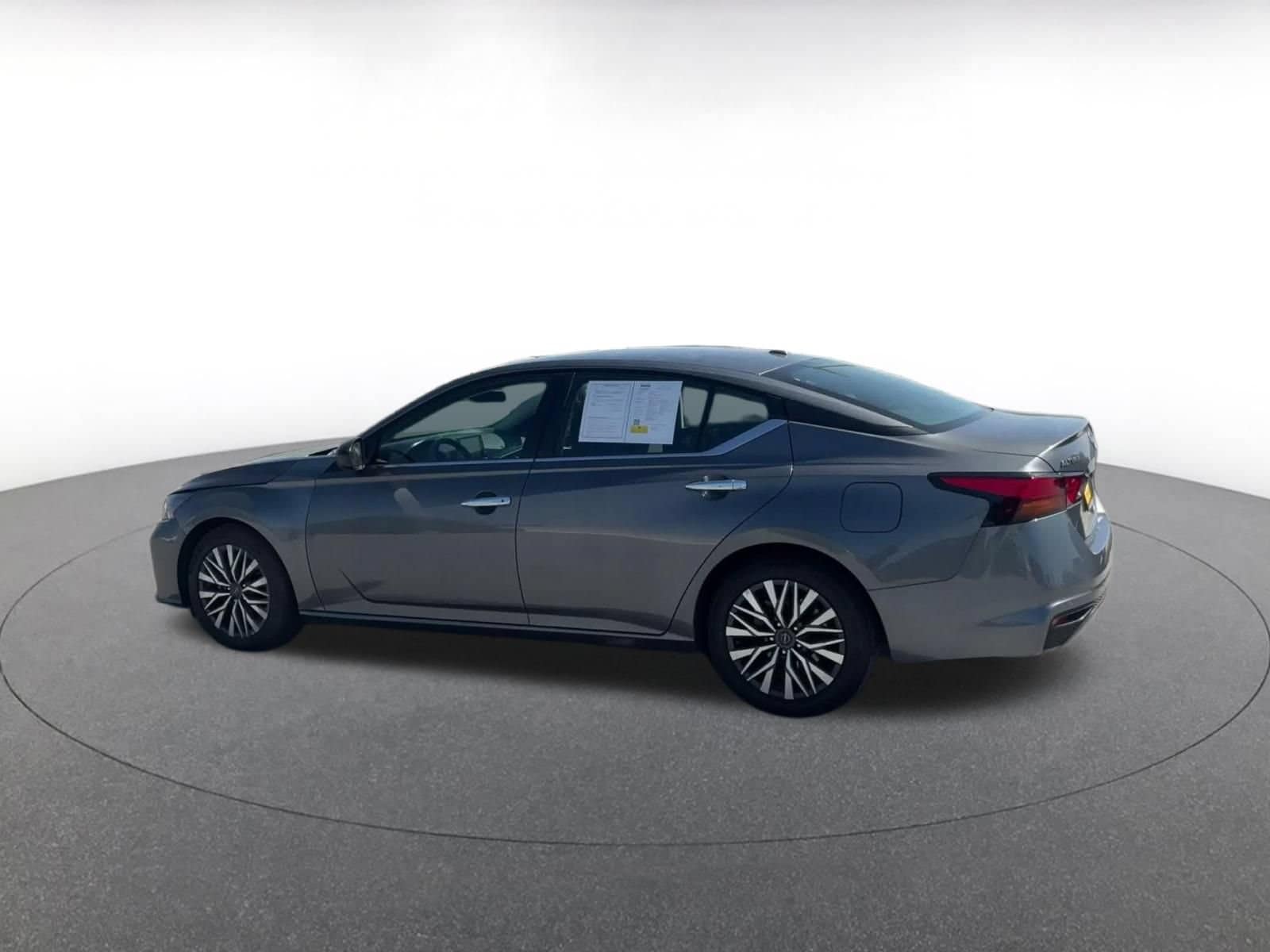 Thumbnail: 2025 Nissan Altima - 9