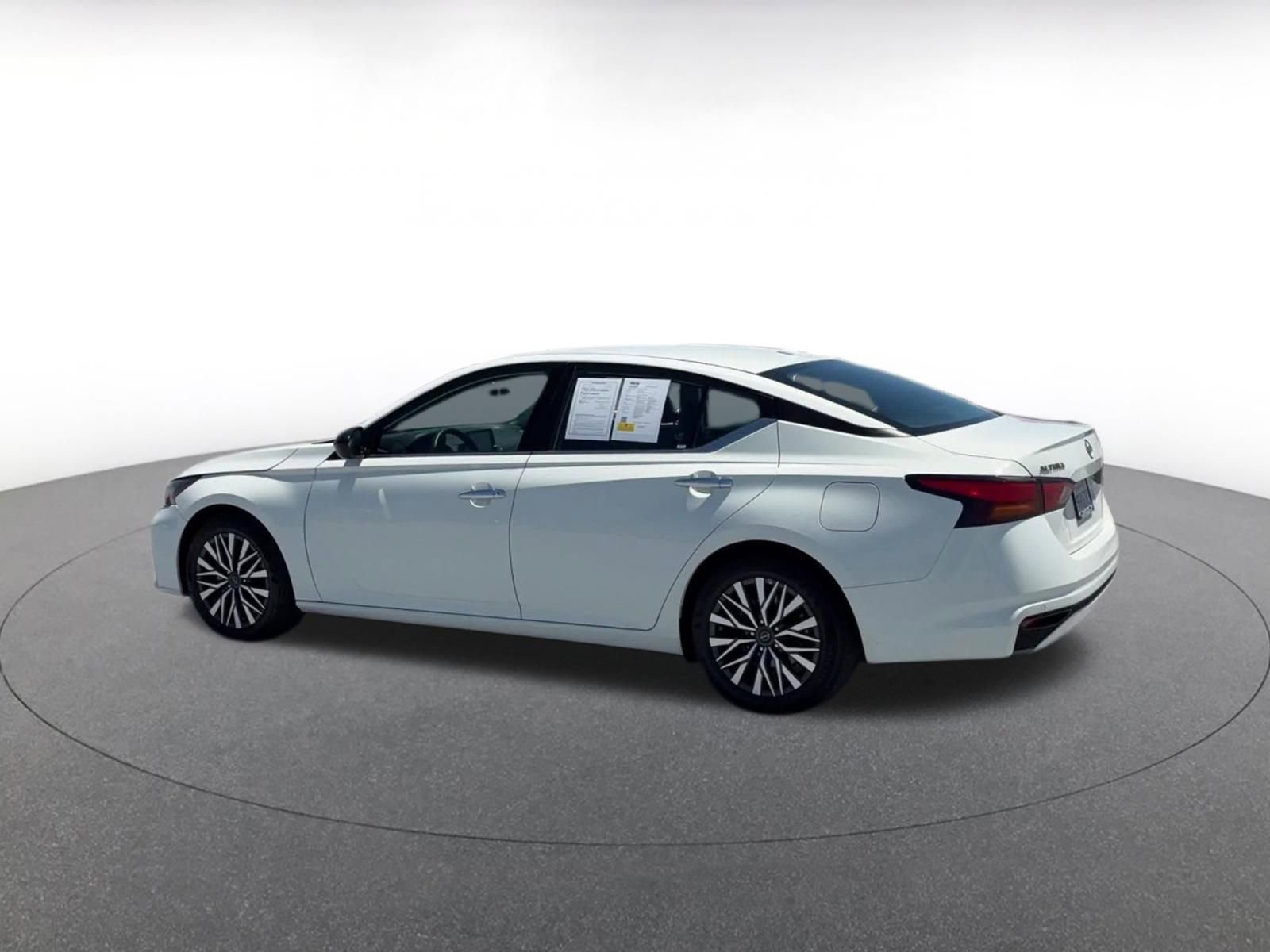 Thumbnail: 2025 Nissan Altima - 10