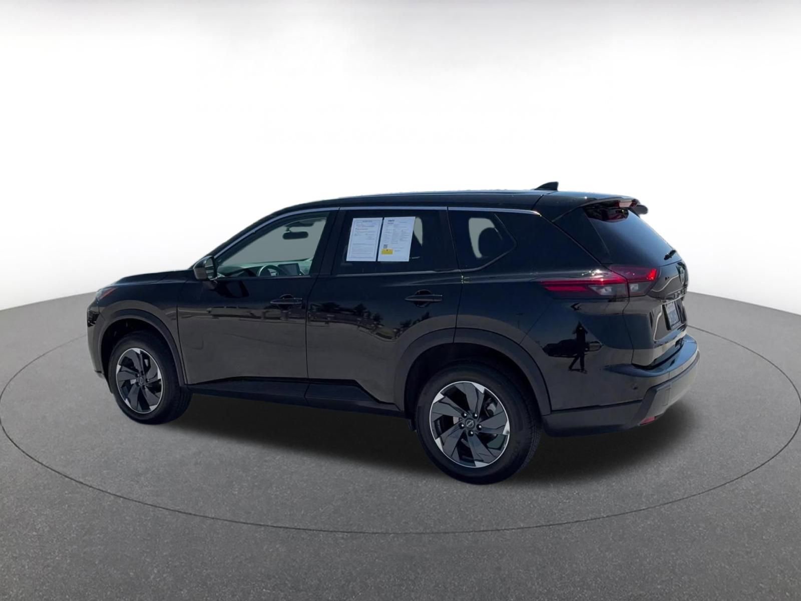 Thumbnail: 2025 Nissan Rogue - 10