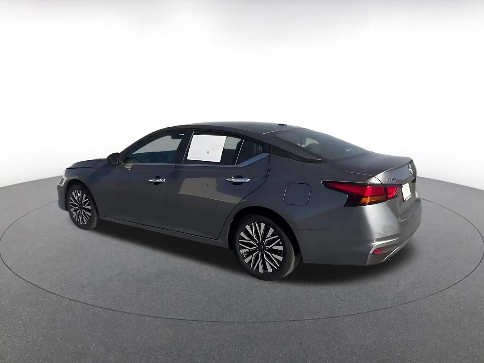 Thumbnail: 2025 Nissan Altima - 7