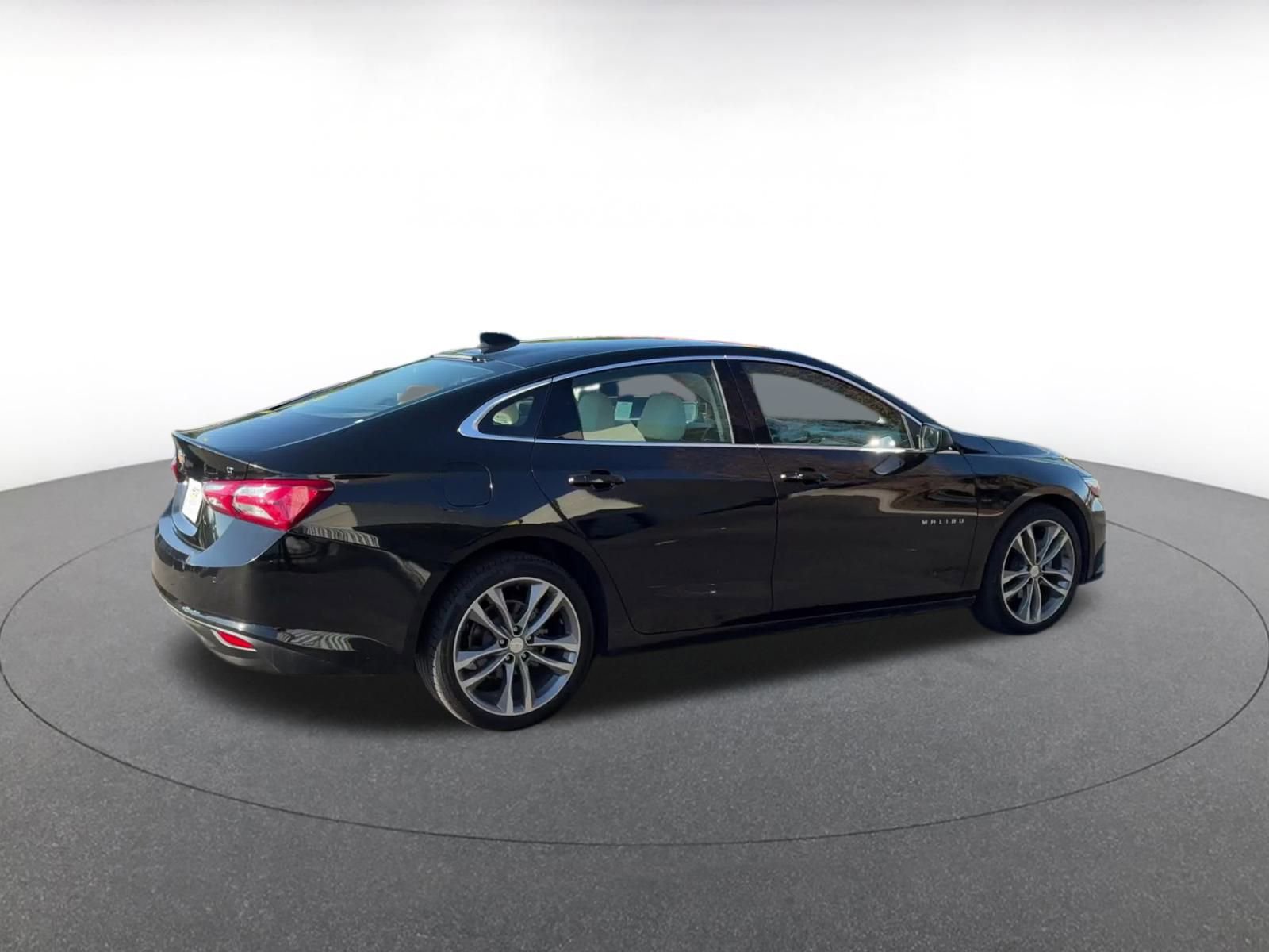 Thumbnail: 2024 Chevrolet Malibu - 15