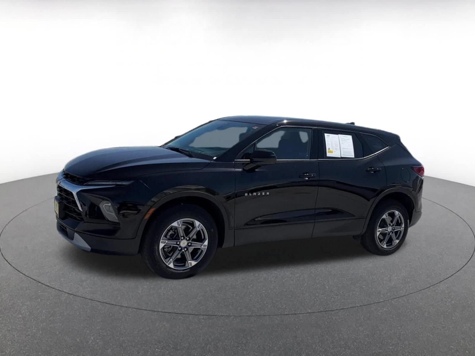 Thumbnail: 2026 Chevrolet Blazer - 8