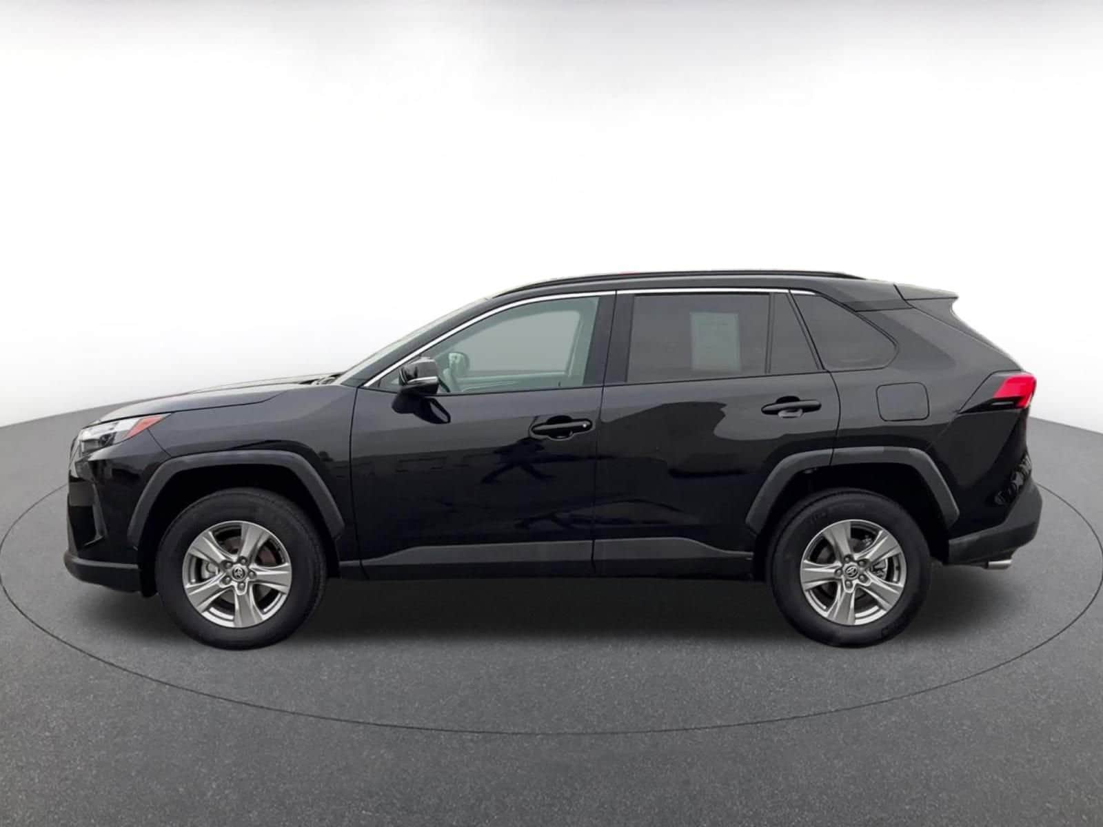 Thumbnail: 2025 Toyota RAV4 - 9