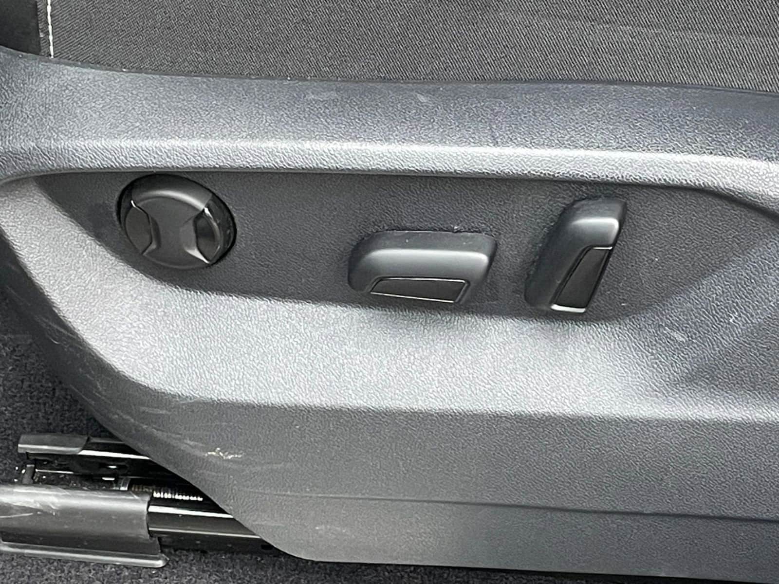 Thumbnail: 2025 Volkswagen Atlas - 23