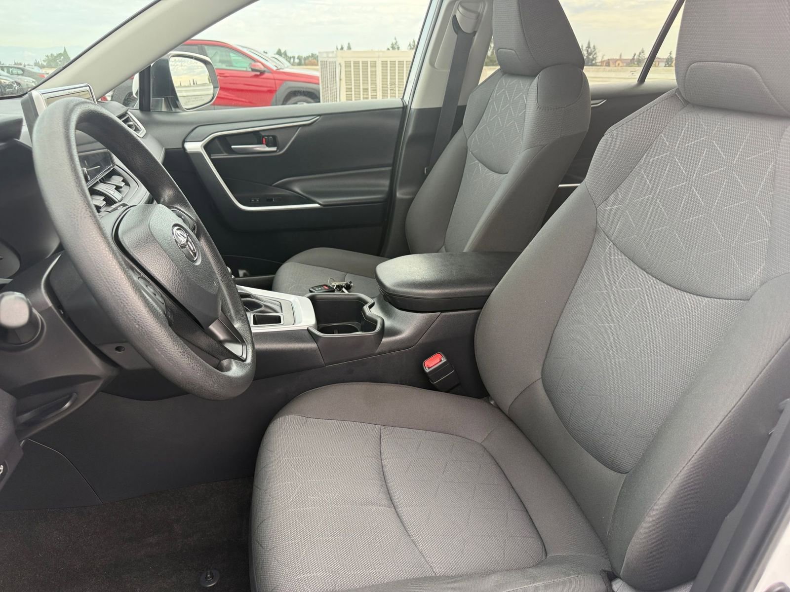 Thumbnail: 2025 Toyota RAV4 - 25