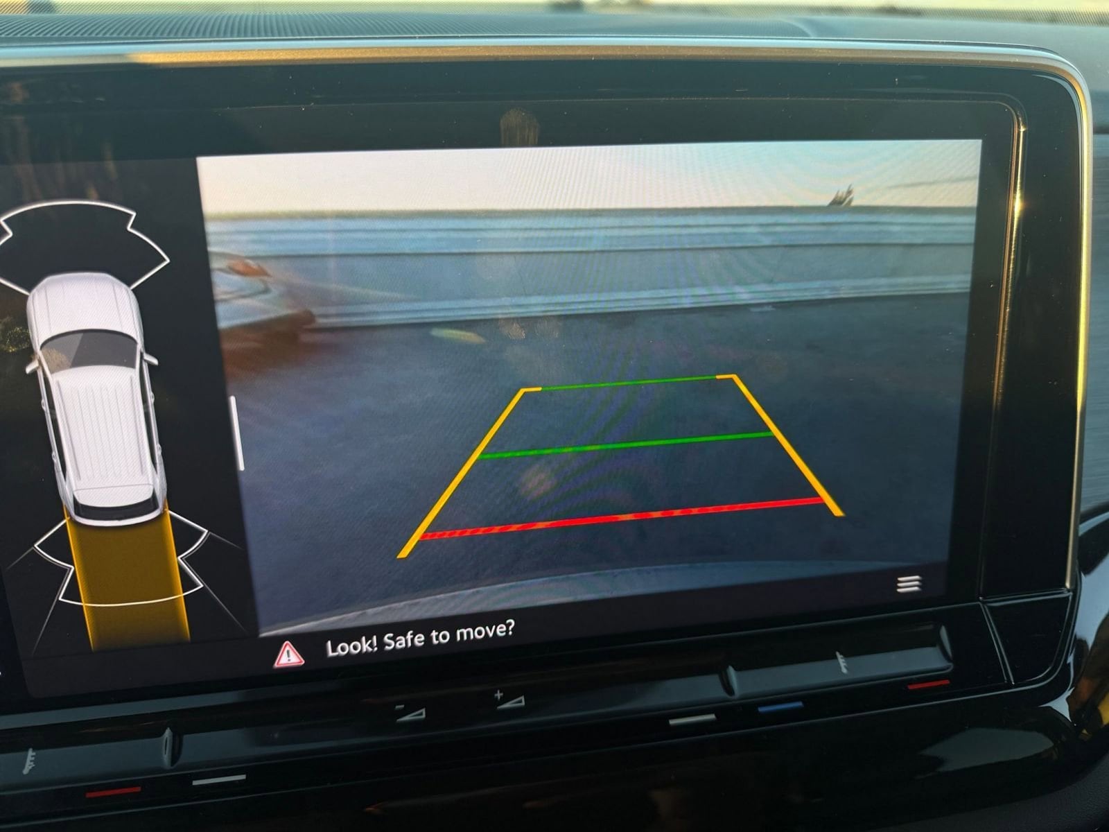 Thumbnail: 2025 Volkswagen Atlas - 17