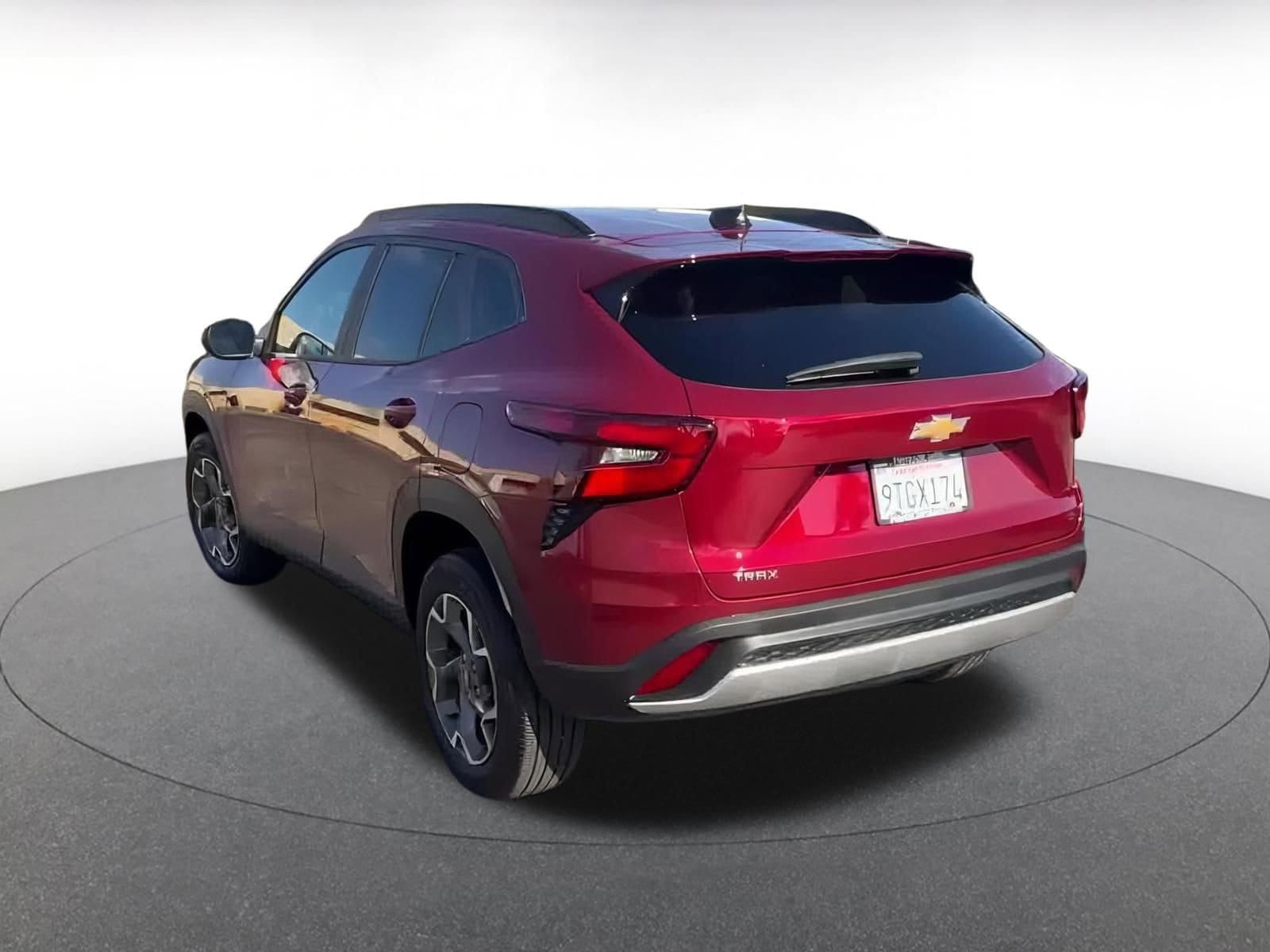 Thumbnail: 2025 Chevrolet Trax - 10