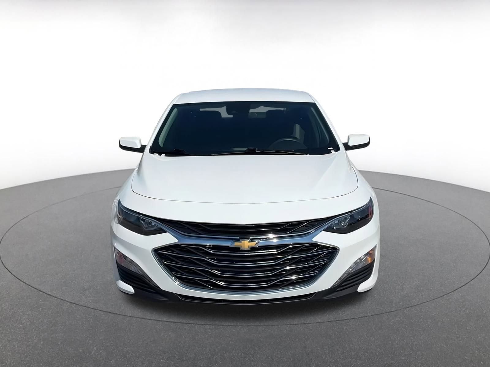 Thumbnail: 2024 Chevrolet Malibu - 4