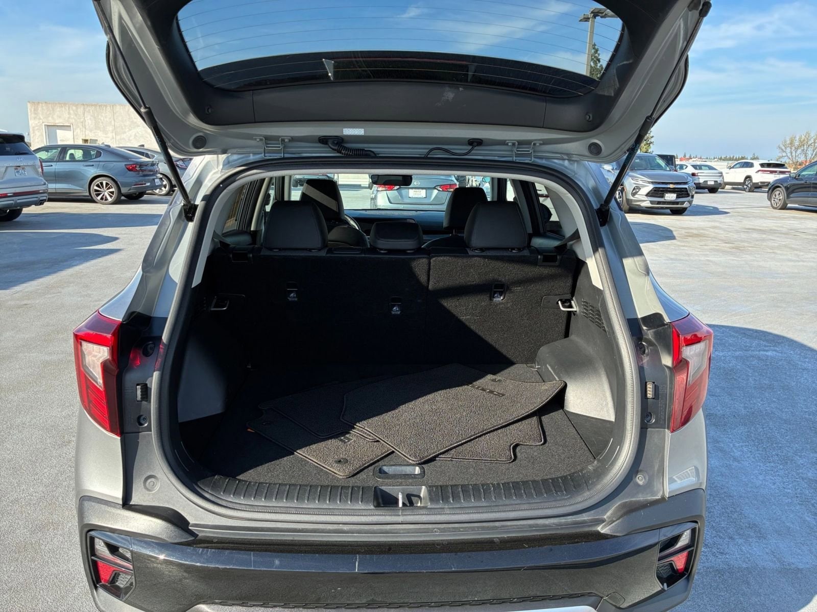 Thumbnail: 2025 Kia Seltos - 31