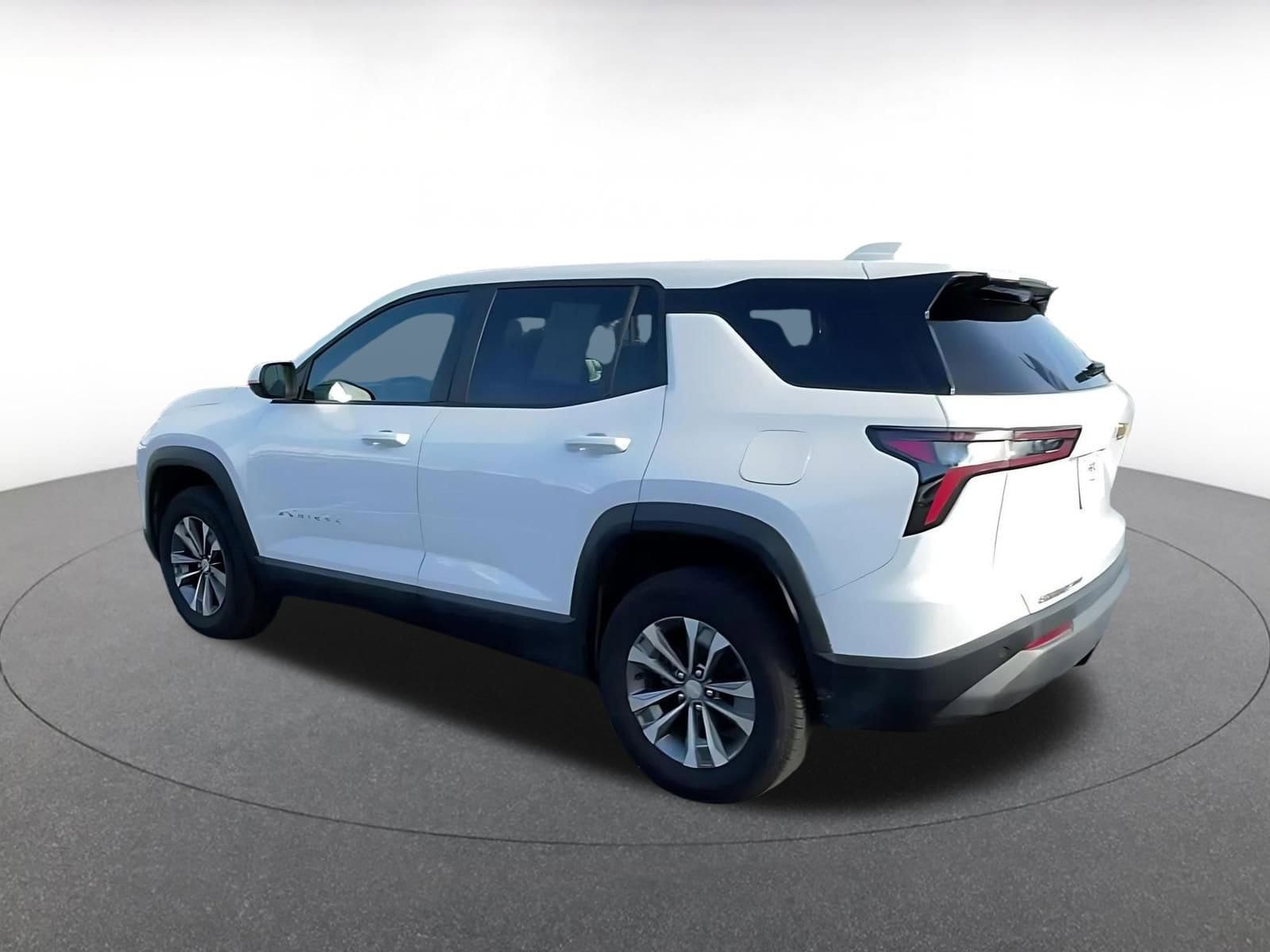 Thumbnail: 2025 Chevrolet Equinox - 10