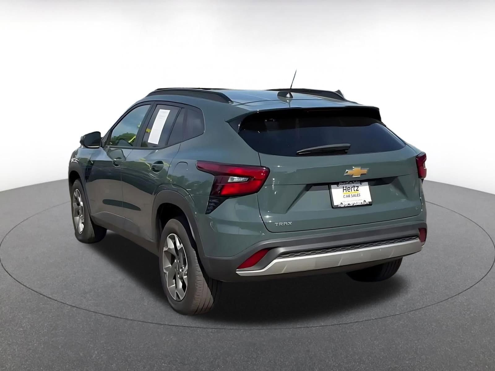 Thumbnail: 2025 Chevrolet Trax - 11