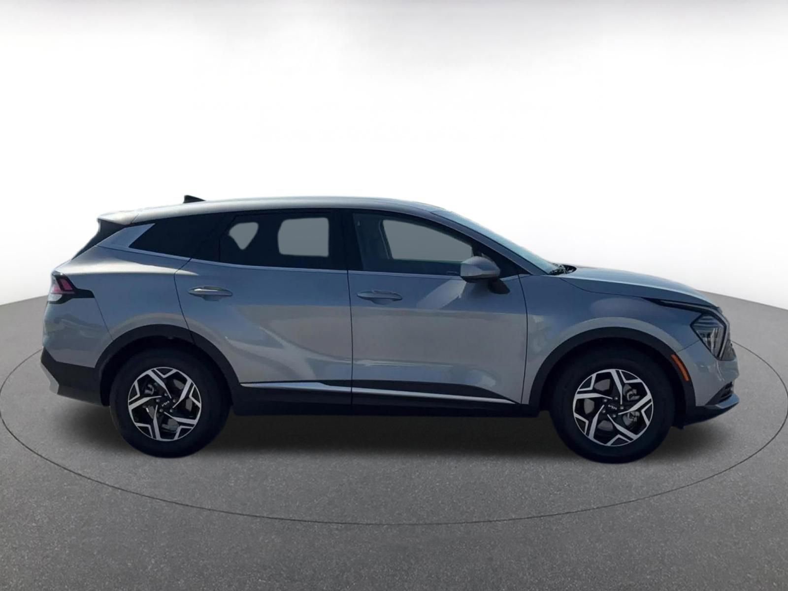 Thumbnail: 2025 Kia Sportage - 16