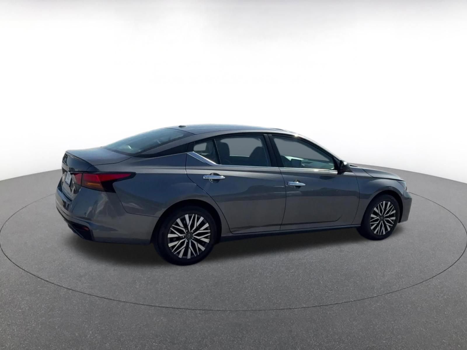 Thumbnail: 2025 Nissan Altima - 15