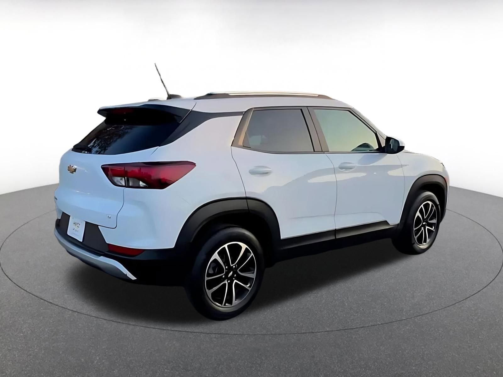 Thumbnail: 2025 Chevrolet TrailBlazer - 14