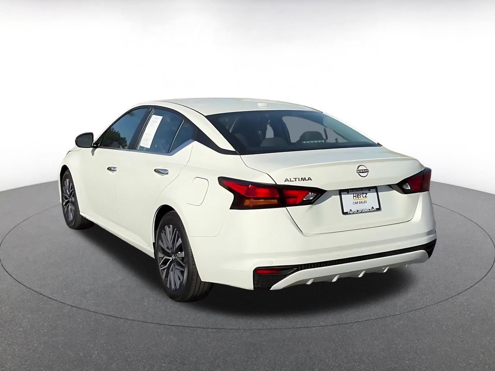 Thumbnail: 2025 Nissan Altima - 11