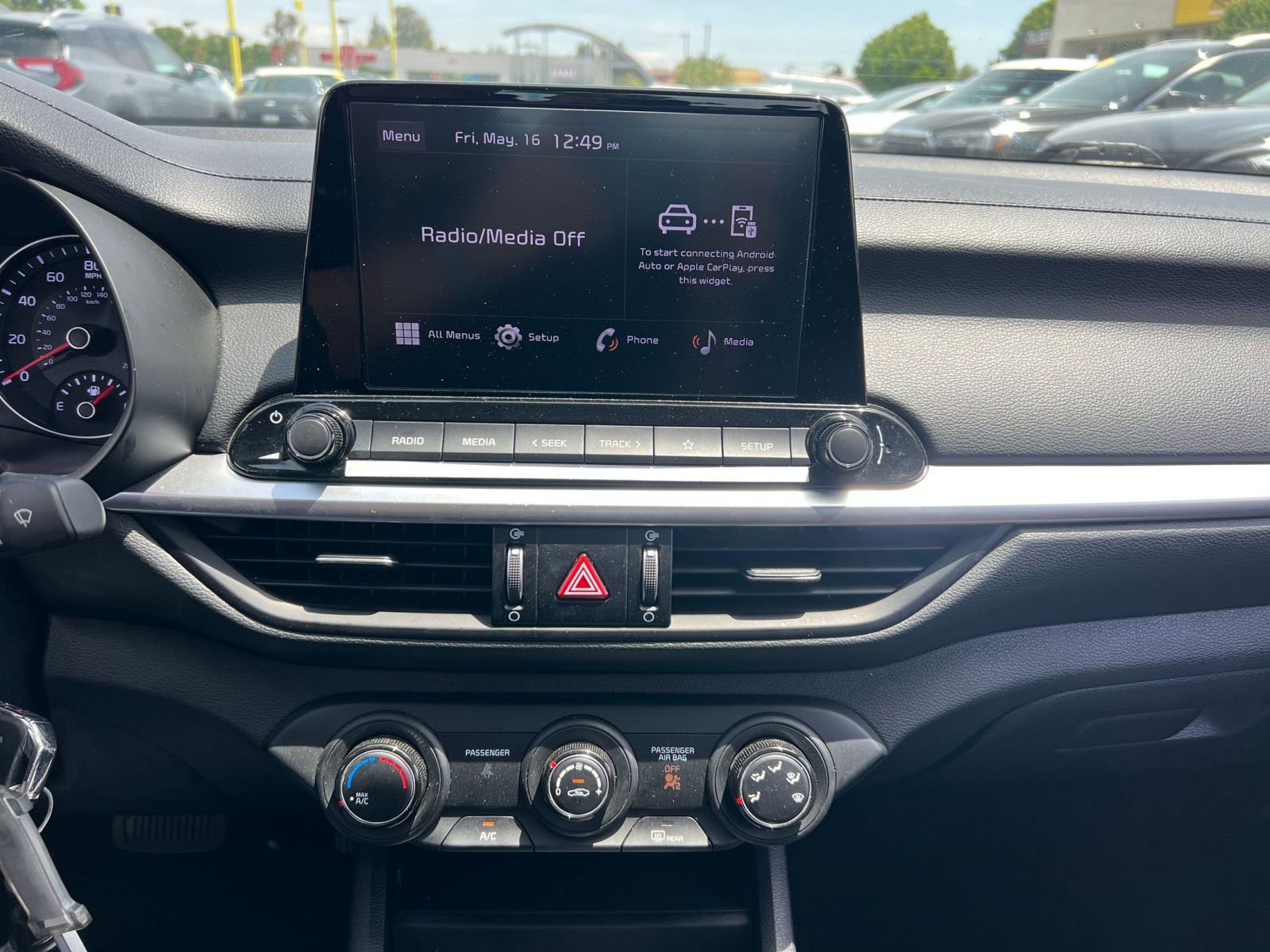 Thumbnail: 2024 Kia Forte - 18