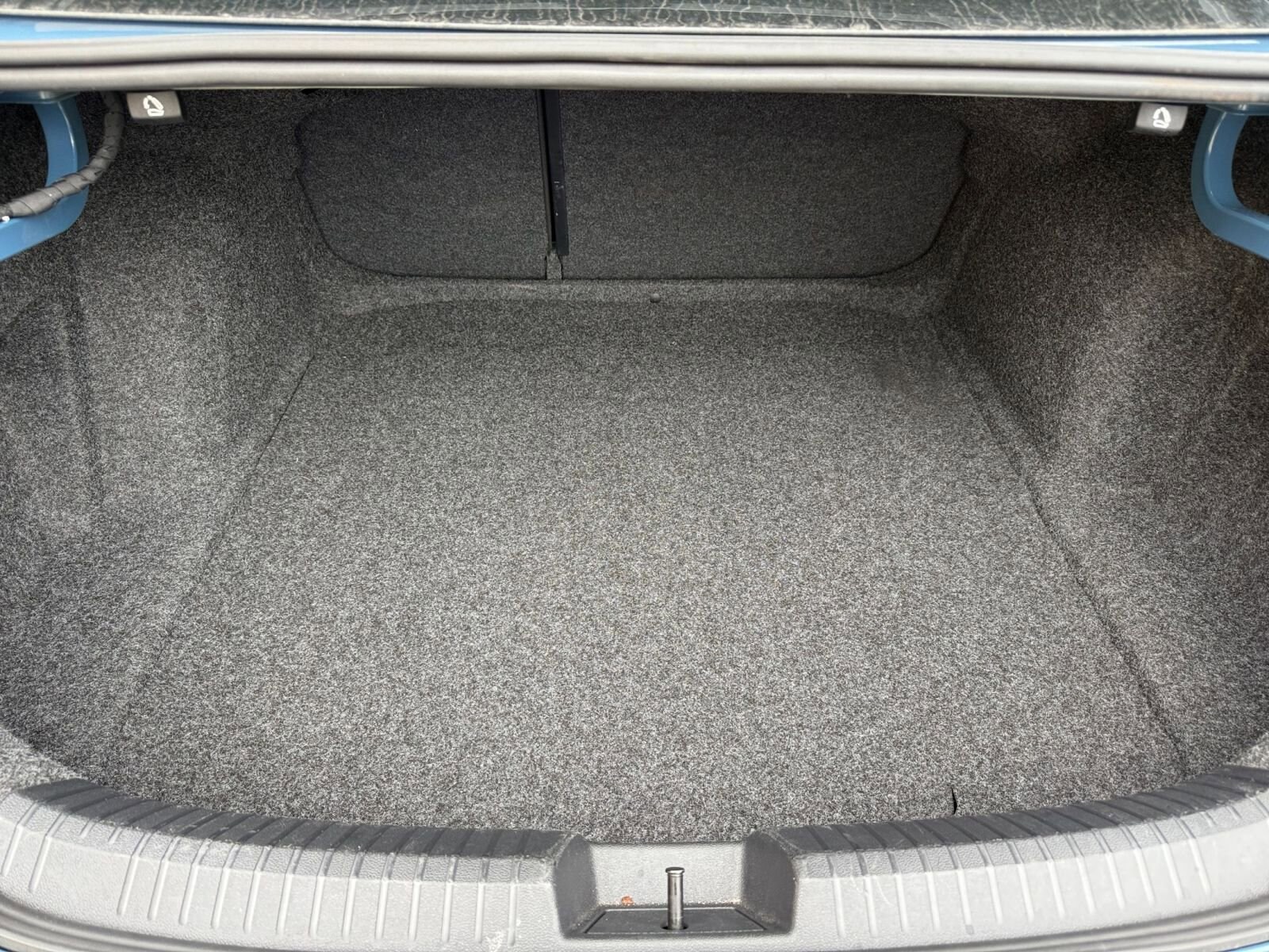 Thumbnail: 2025 Volkswagen Jetta - 30