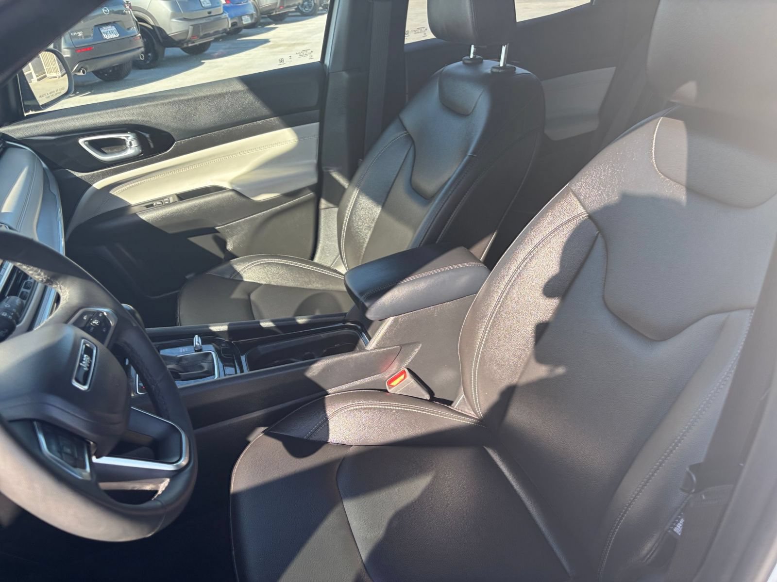 Thumbnail: 2025 Jeep Compass - 32