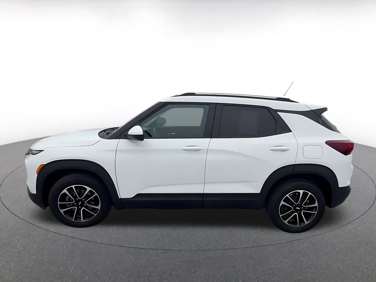 Thumbnail: 2025 Chevrolet TrailBlazer - 8