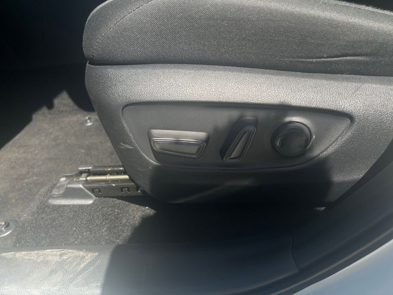 Thumbnail: 2024 Toyota RAV4 - 23