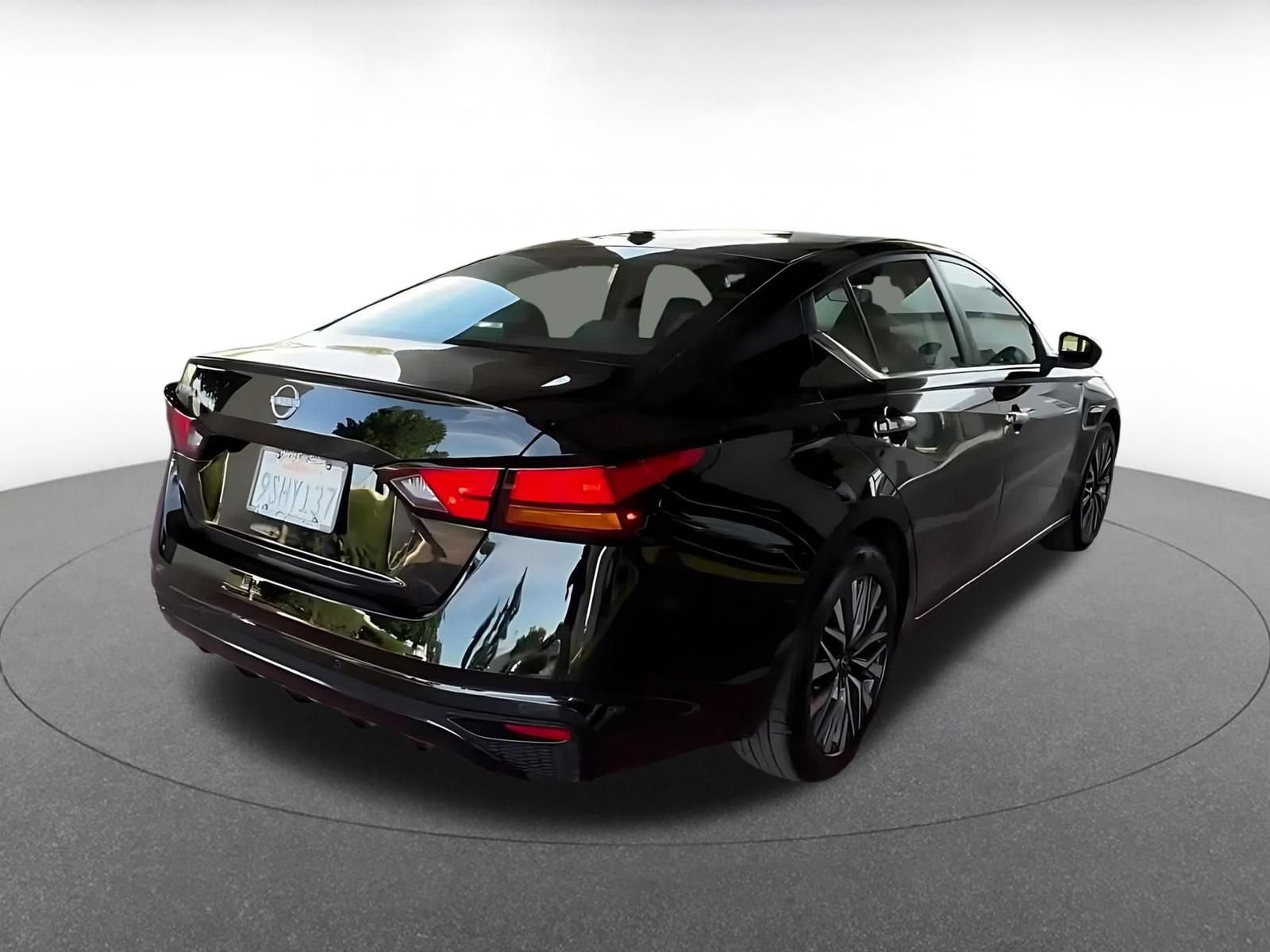 Thumbnail: 2025 Nissan Altima - 11