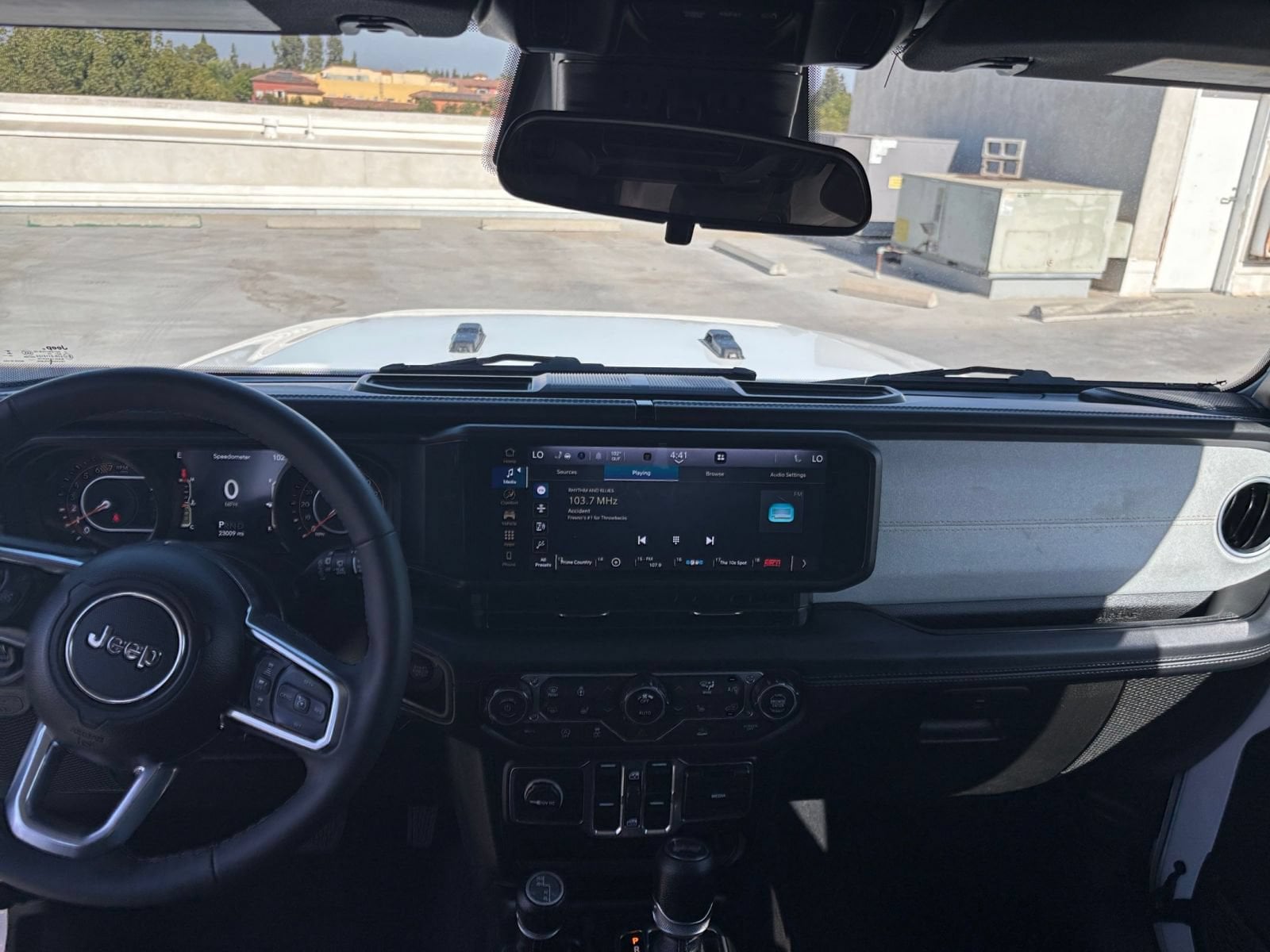 Thumbnail: 2025 Jeep Wrangler - 16
