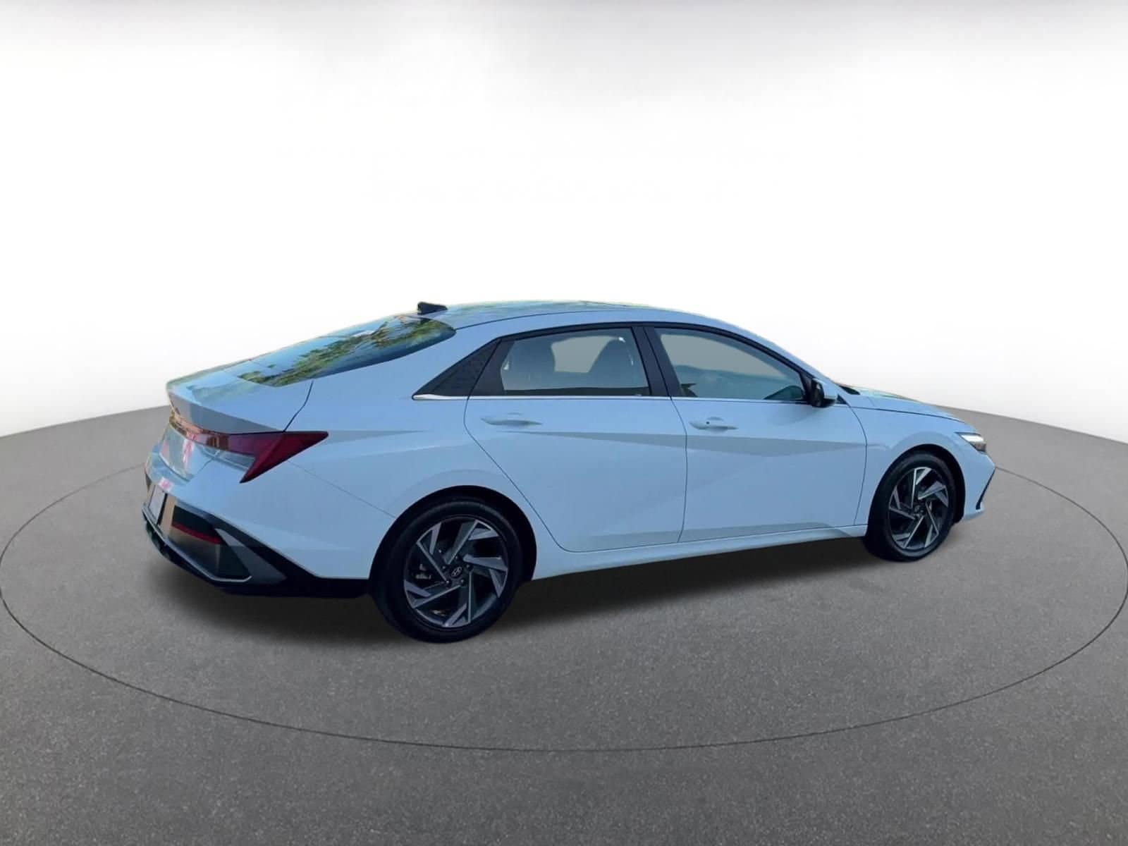 Thumbnail: 2025 Hyundai Elantra - 15