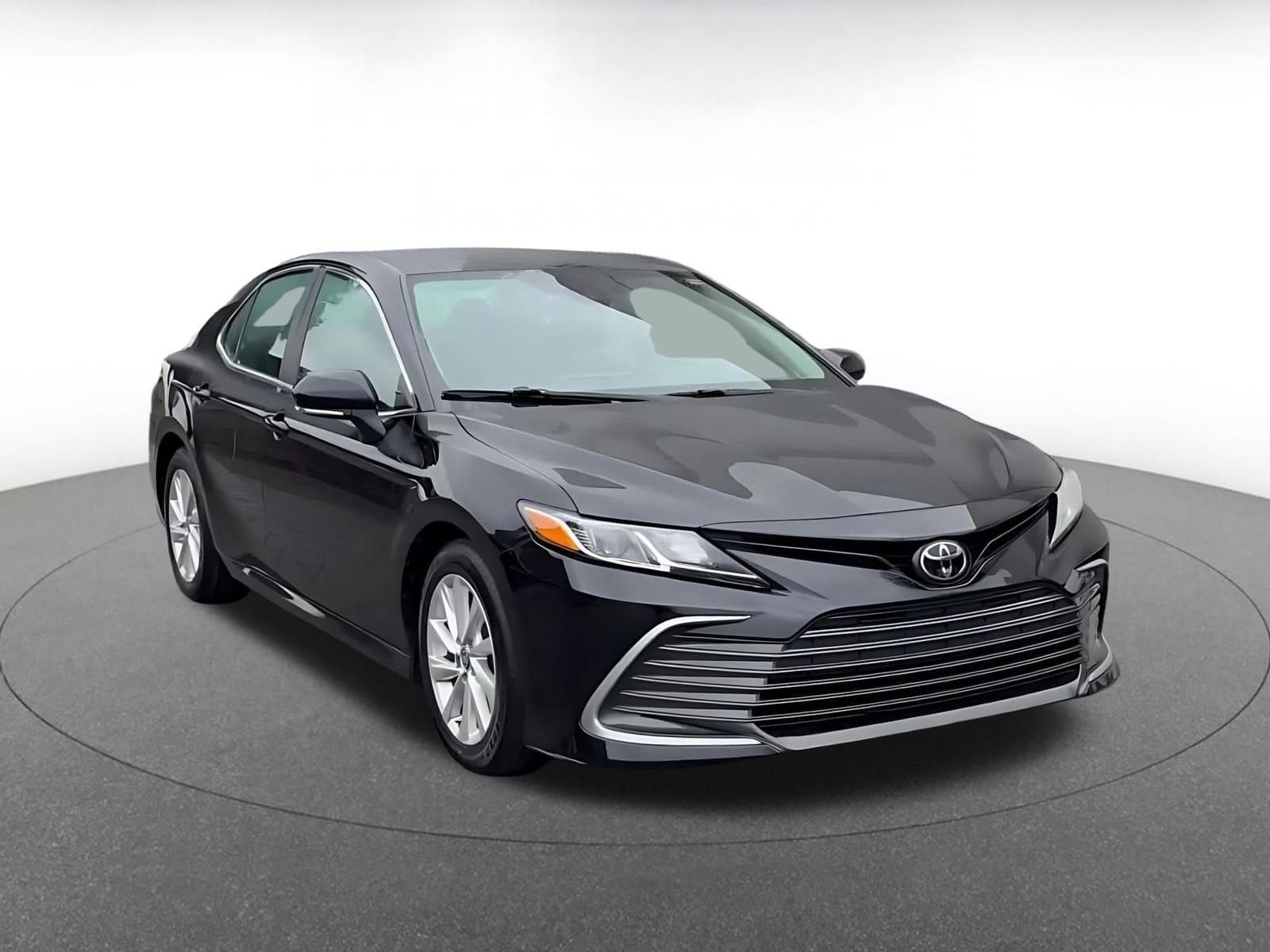 Thumbnail: 2023 Toyota Camry - 3