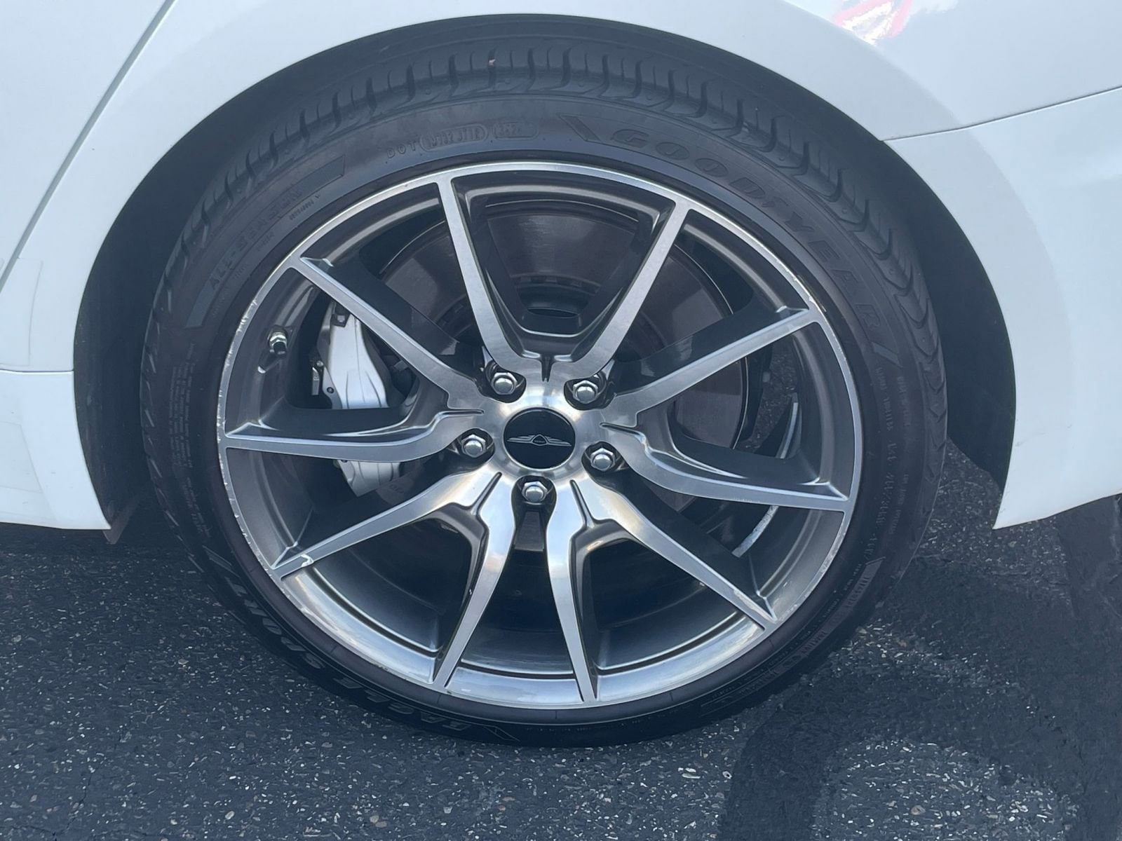 Thumbnail: 2025 Genesis G70 - 32