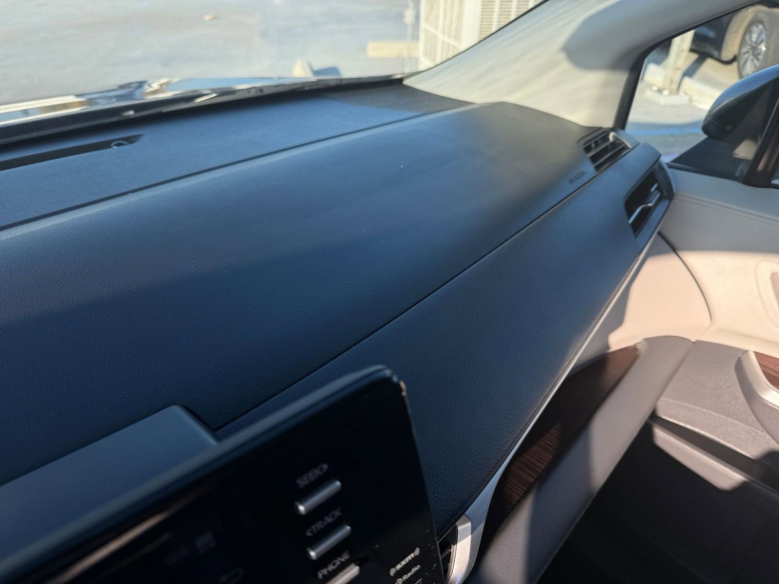 Thumbnail: 2024 Toyota Sienna - 35