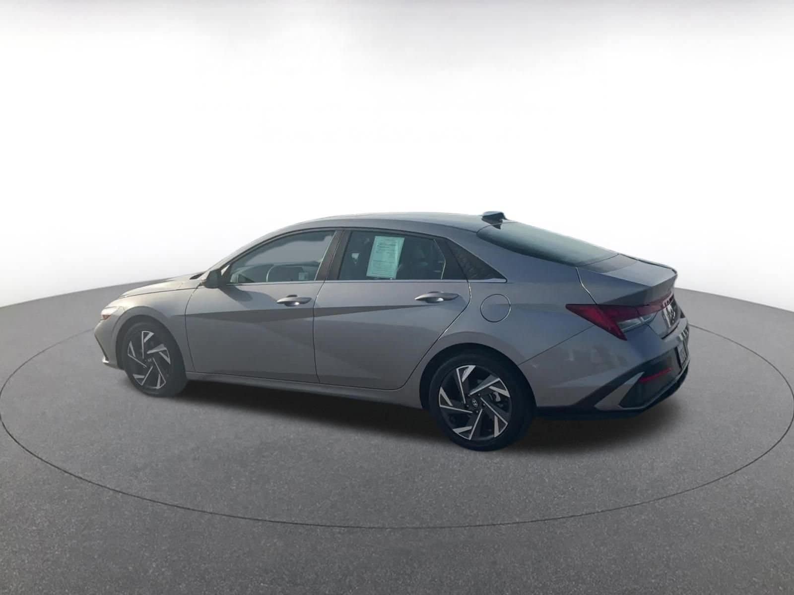 Thumbnail: 2025 Hyundai Elantra - 10