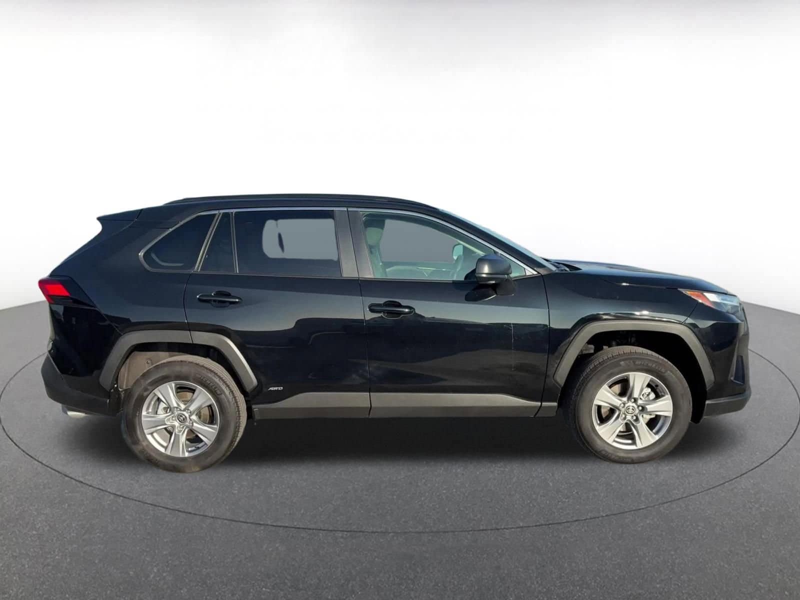 Thumbnail: 2025 Toyota RAV4 - 16