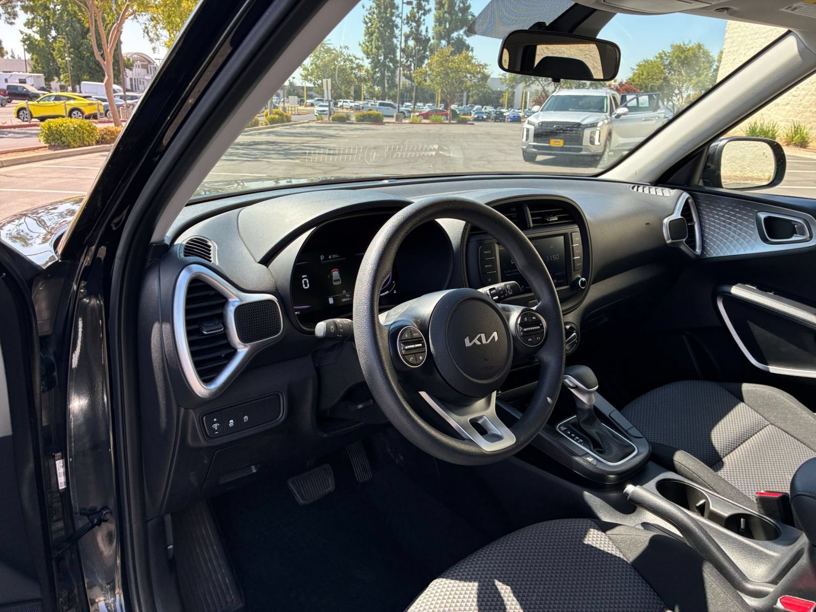 Thumbnail: 2025 Kia Soul - 32