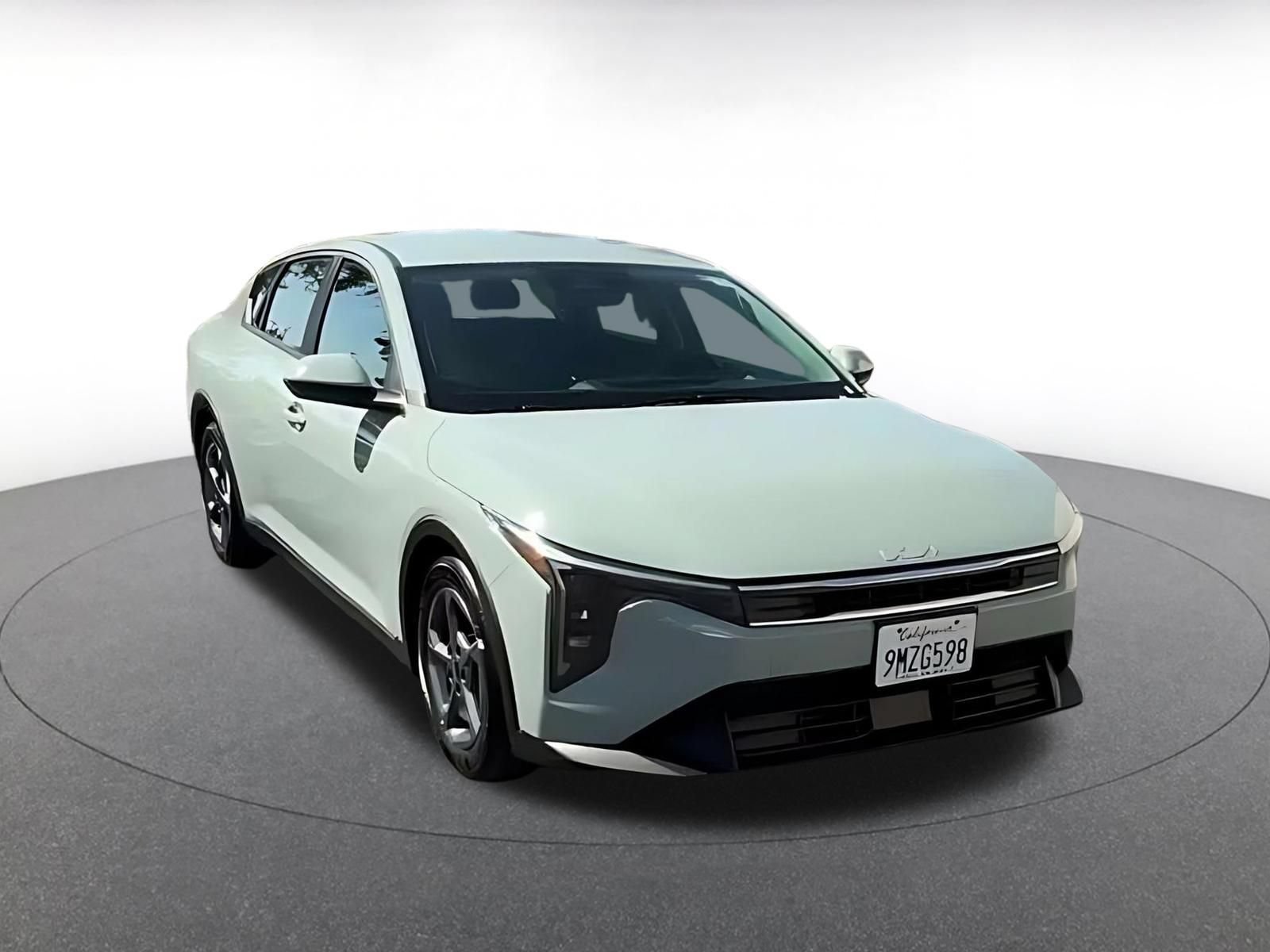 Thumbnail: 2026 Kia K4 - 3