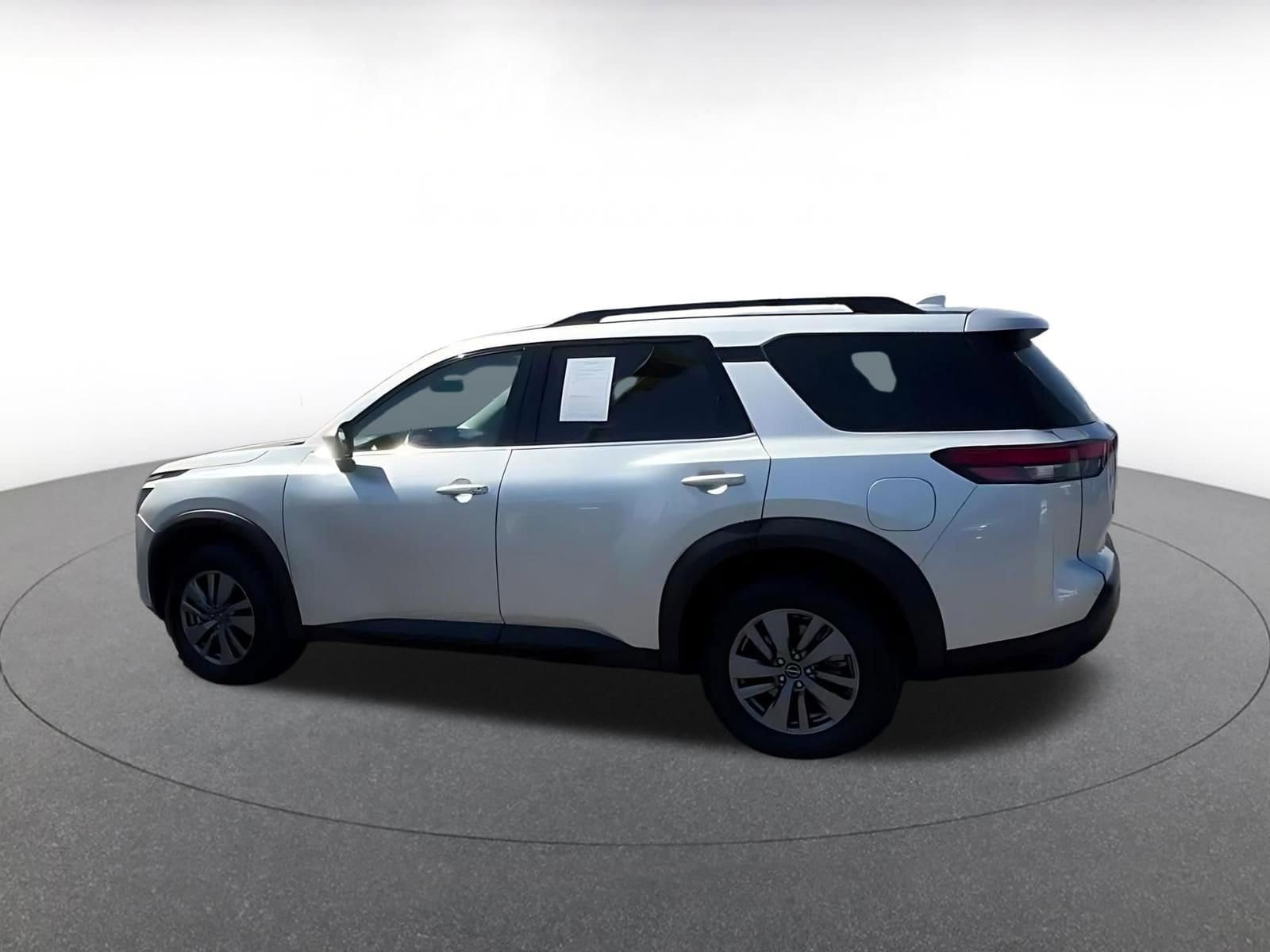 Thumbnail: 2025 Nissan Pathfinder - 10