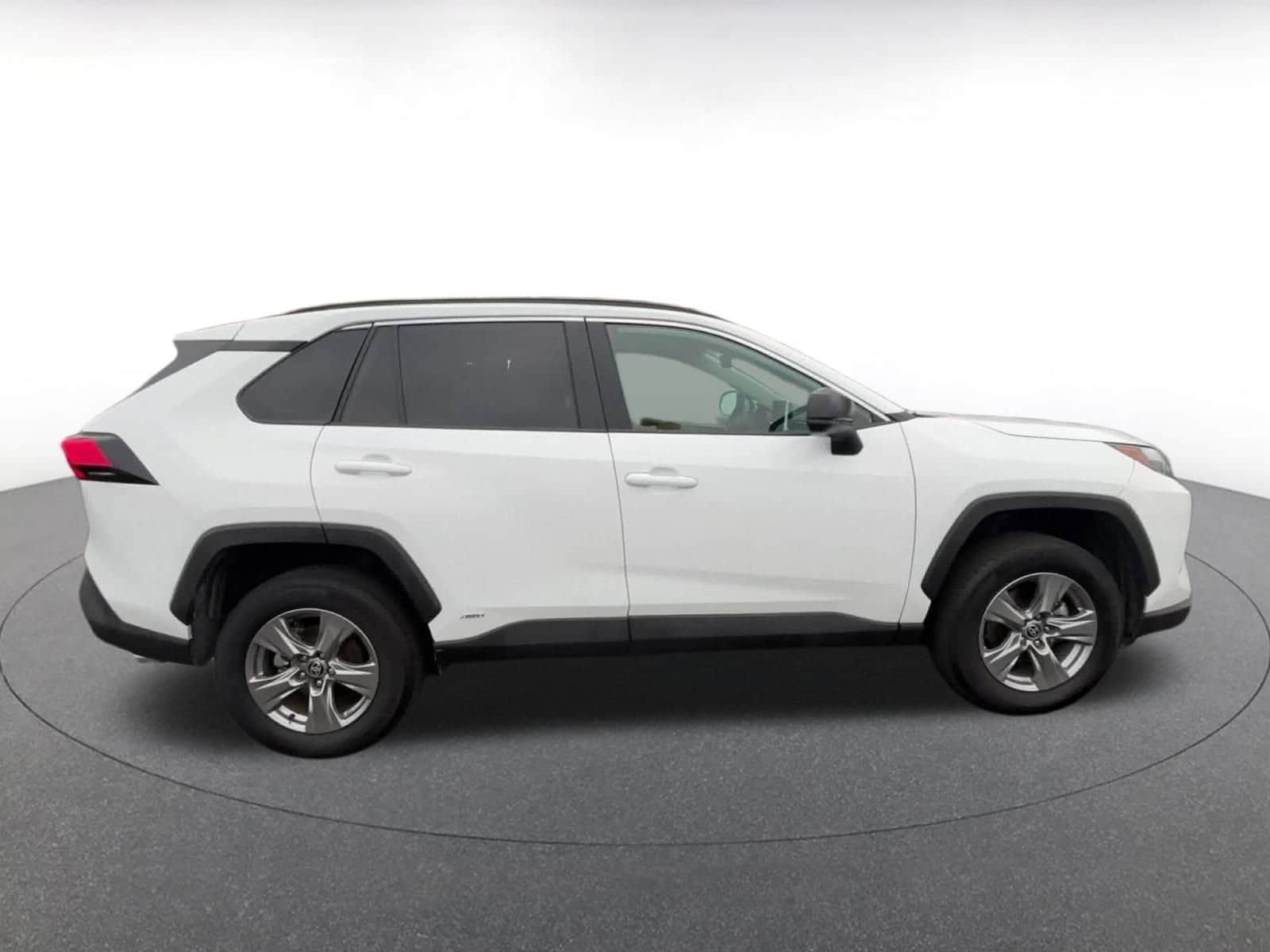 Thumbnail: 2025 Toyota RAV4 - 16