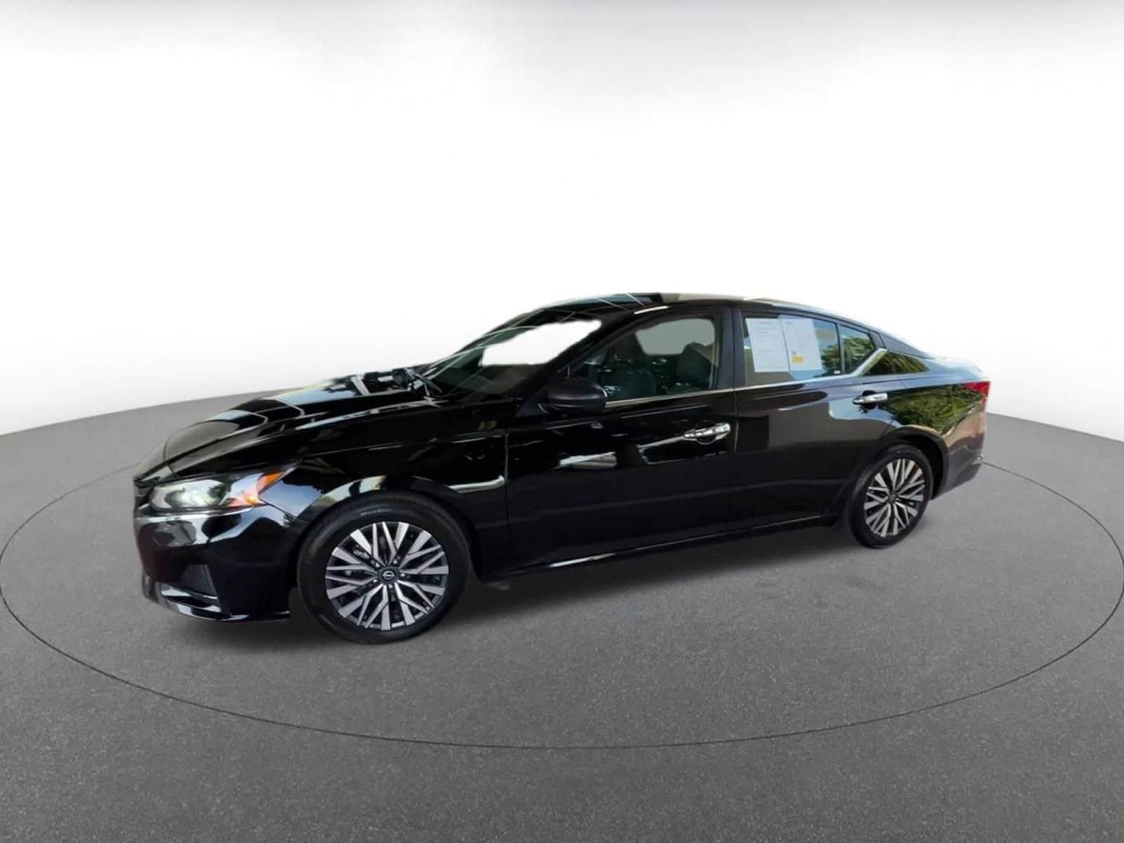 Thumbnail: 2025 Nissan Altima - 7