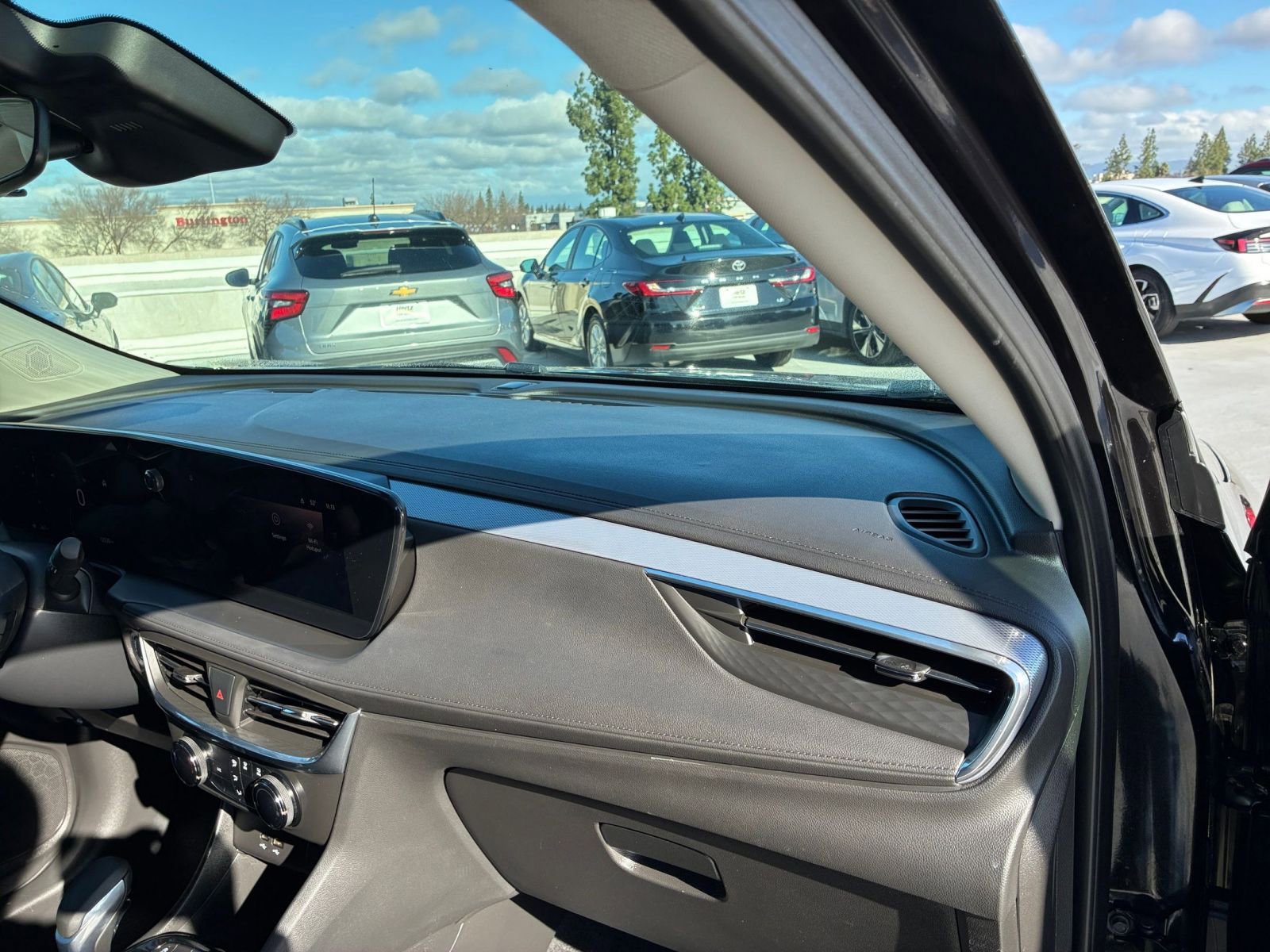 Thumbnail: 2025 Buick Encore GX - 35