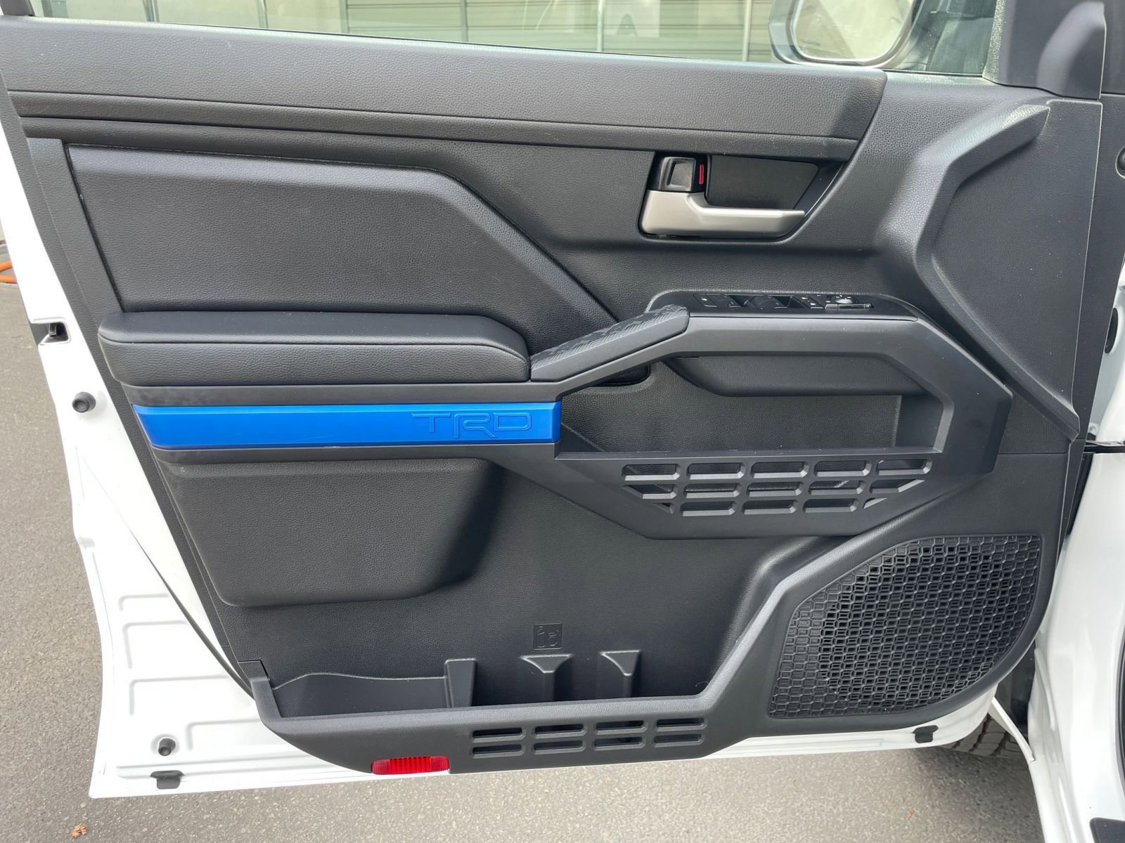 Thumbnail: 2024 Toyota Tacoma - 18