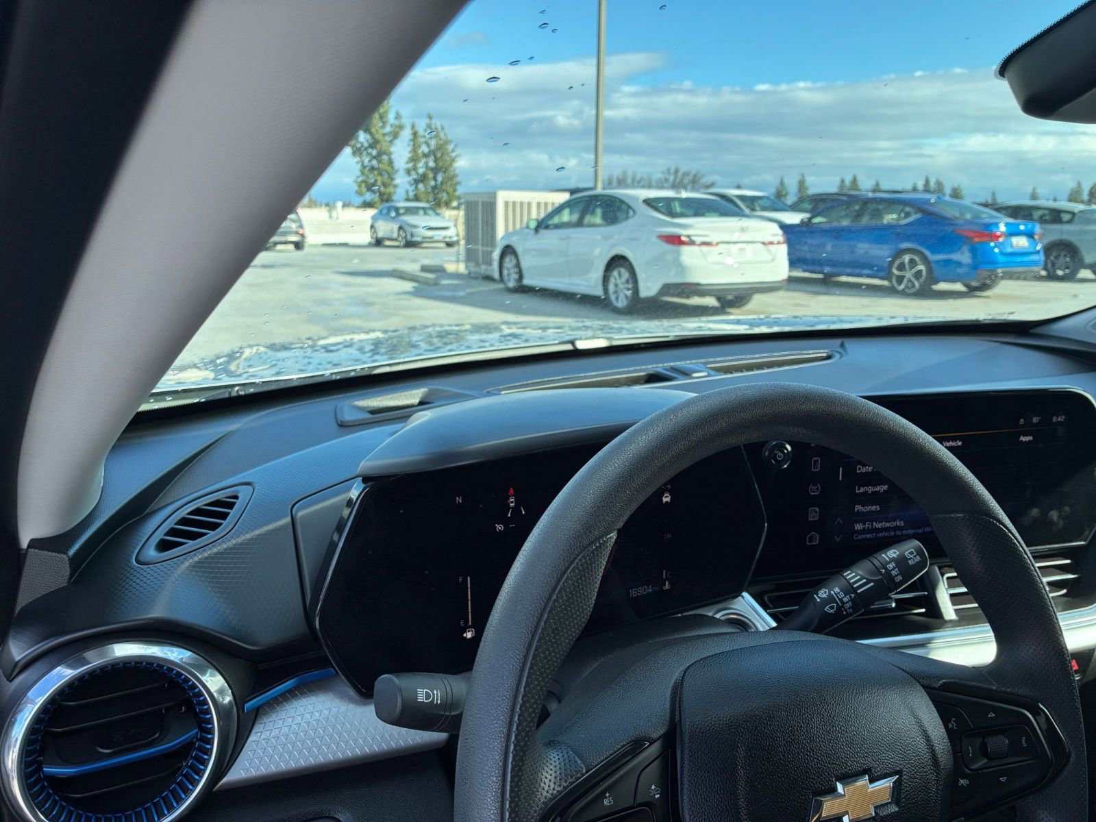 Thumbnail: 2025 Chevrolet Trax - 33