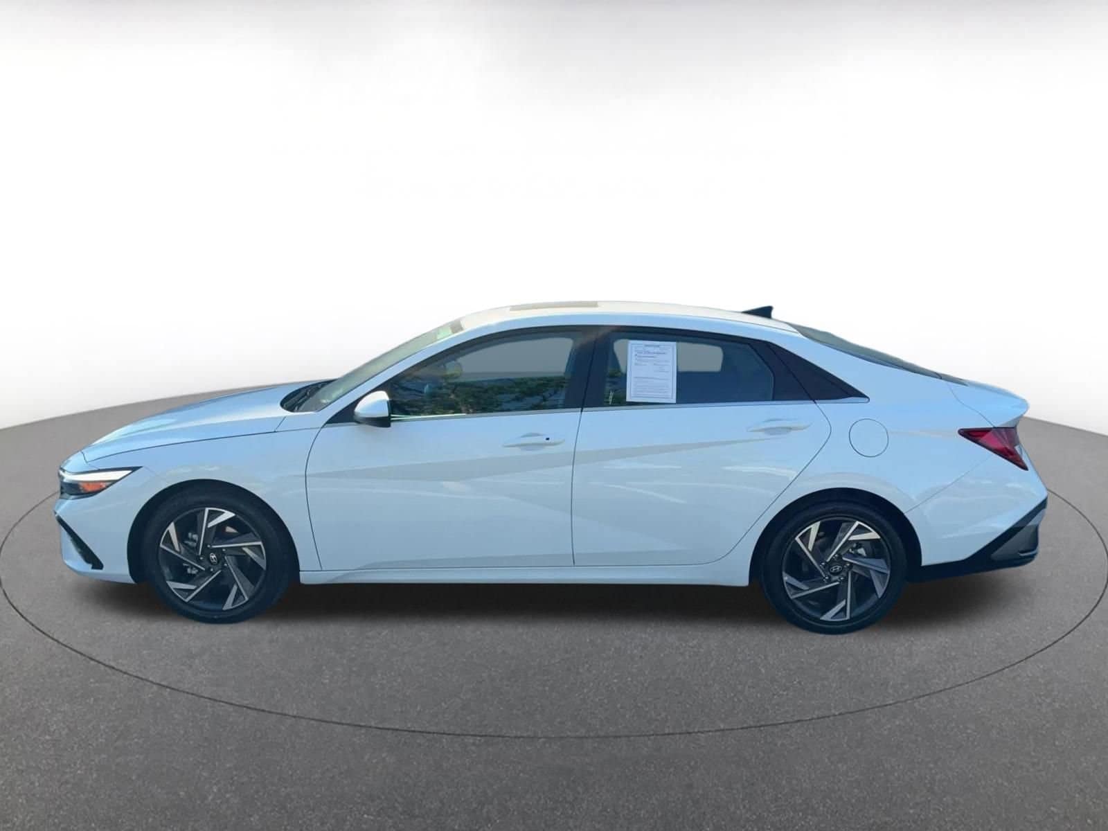 Thumbnail: 2025 Hyundai Elantra - 9