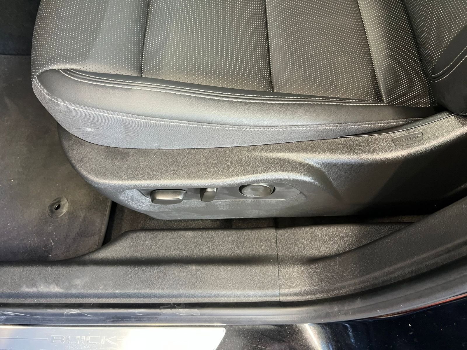 Thumbnail: 2024 Buick Envision - 23