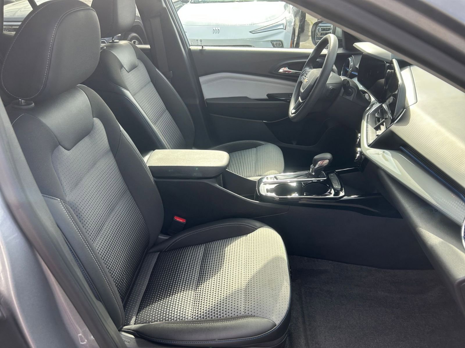 Thumbnail: 2025 Chevrolet Trax - 35