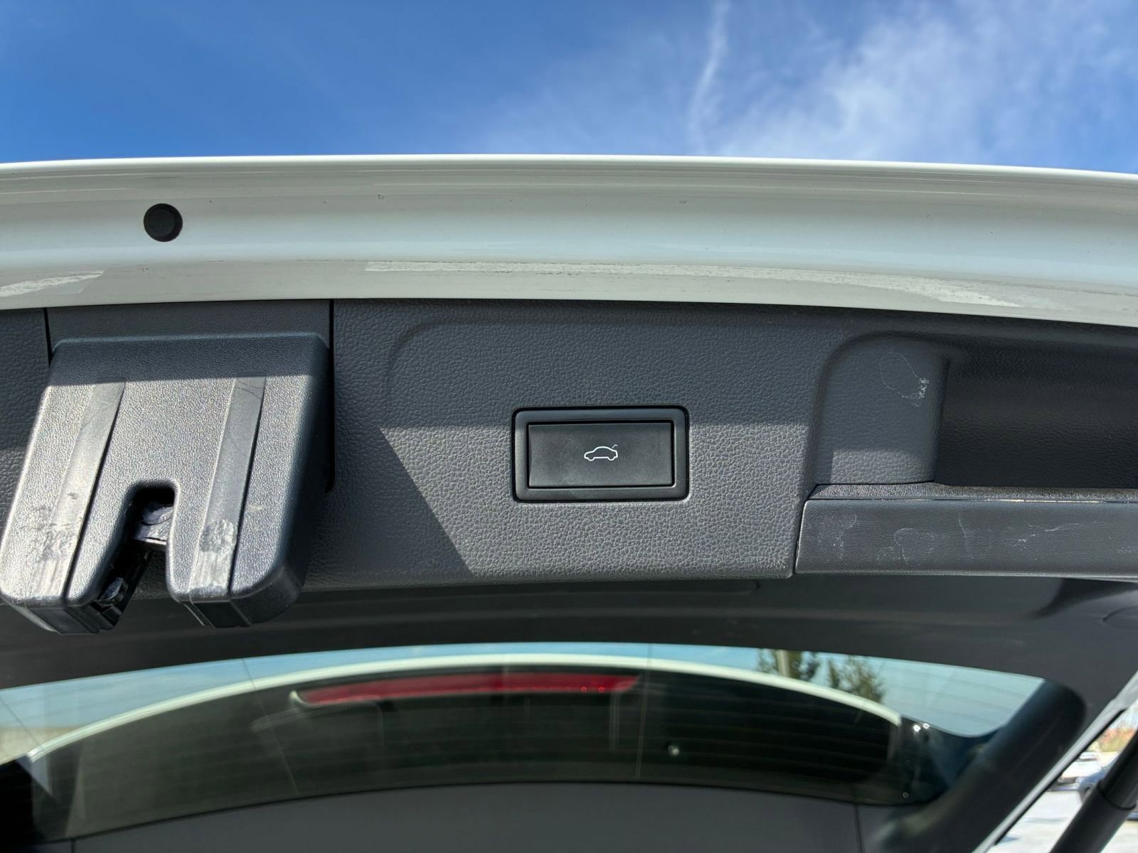 Thumbnail: 2024 Volkswagen Atlas - 23