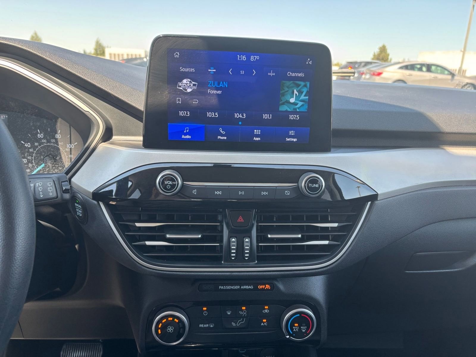 Thumbnail: 2022 Ford Escape - 18