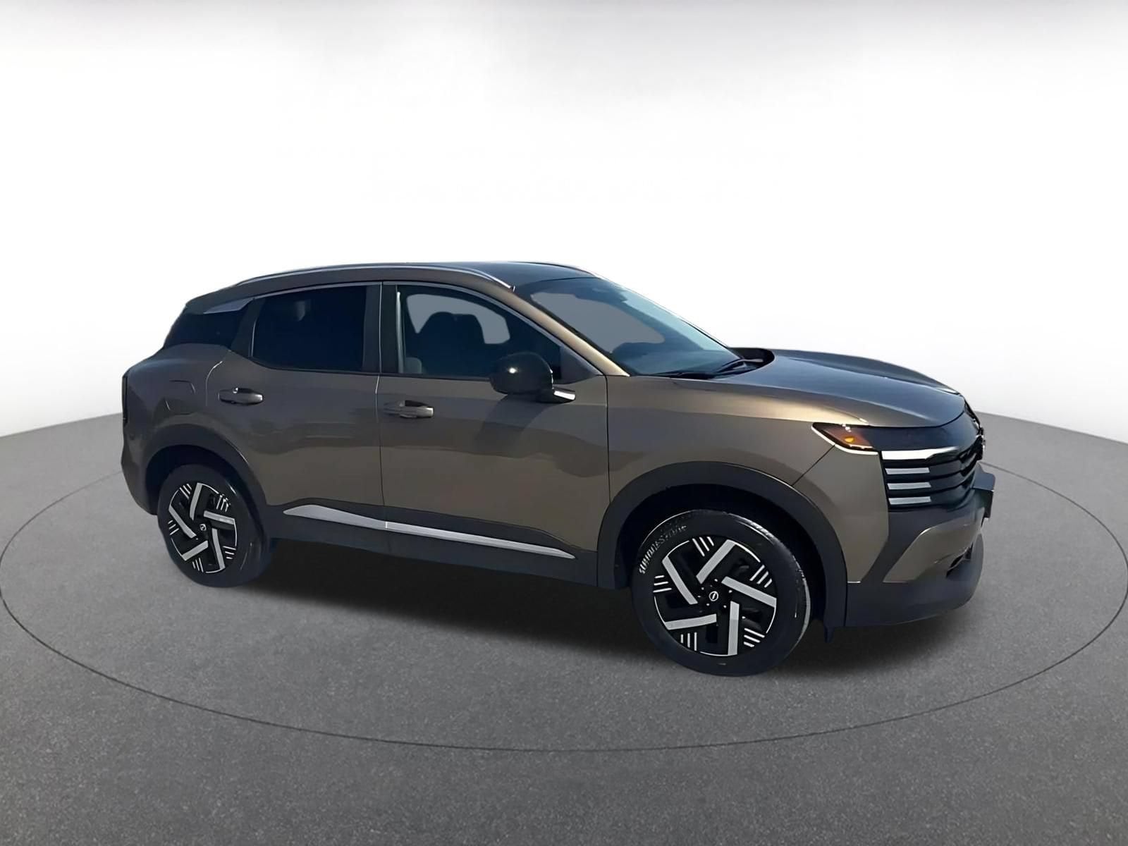 Thumbnail: 2026 Nissan Kicks - 2