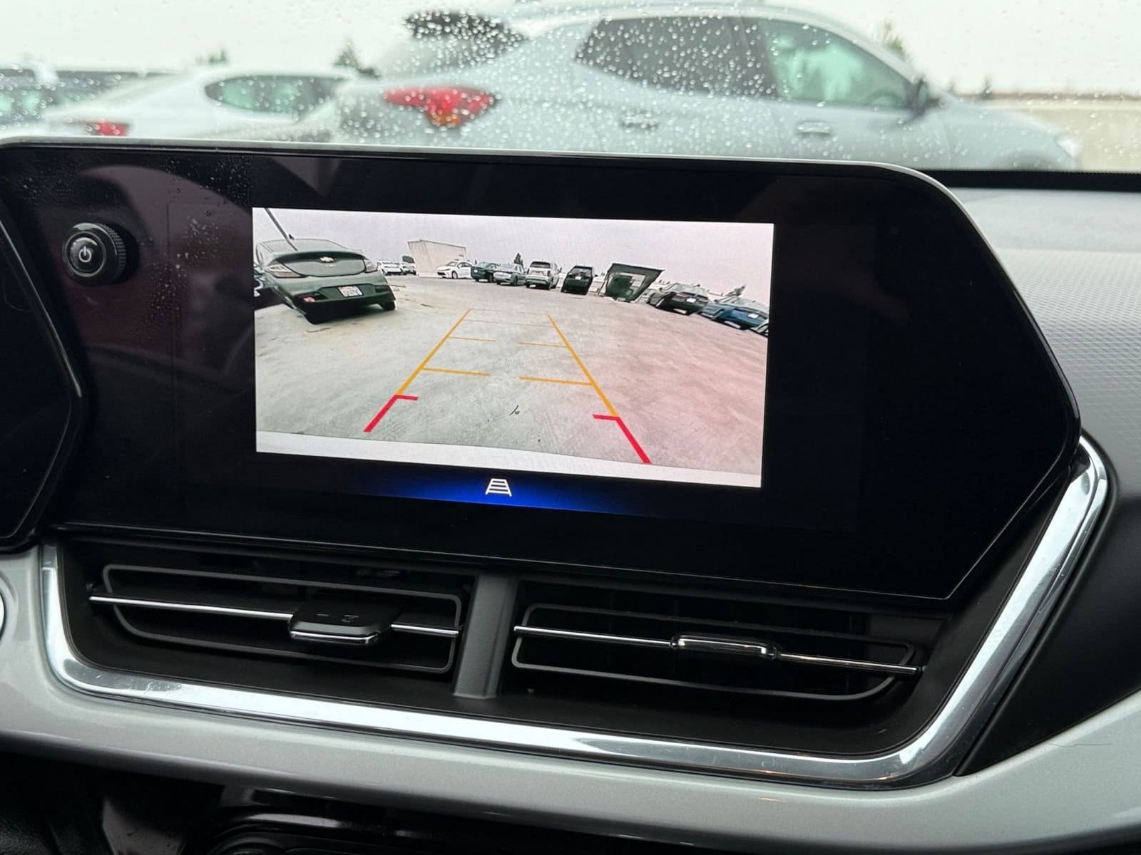 Thumbnail: 2025 Chevrolet Trax - 17