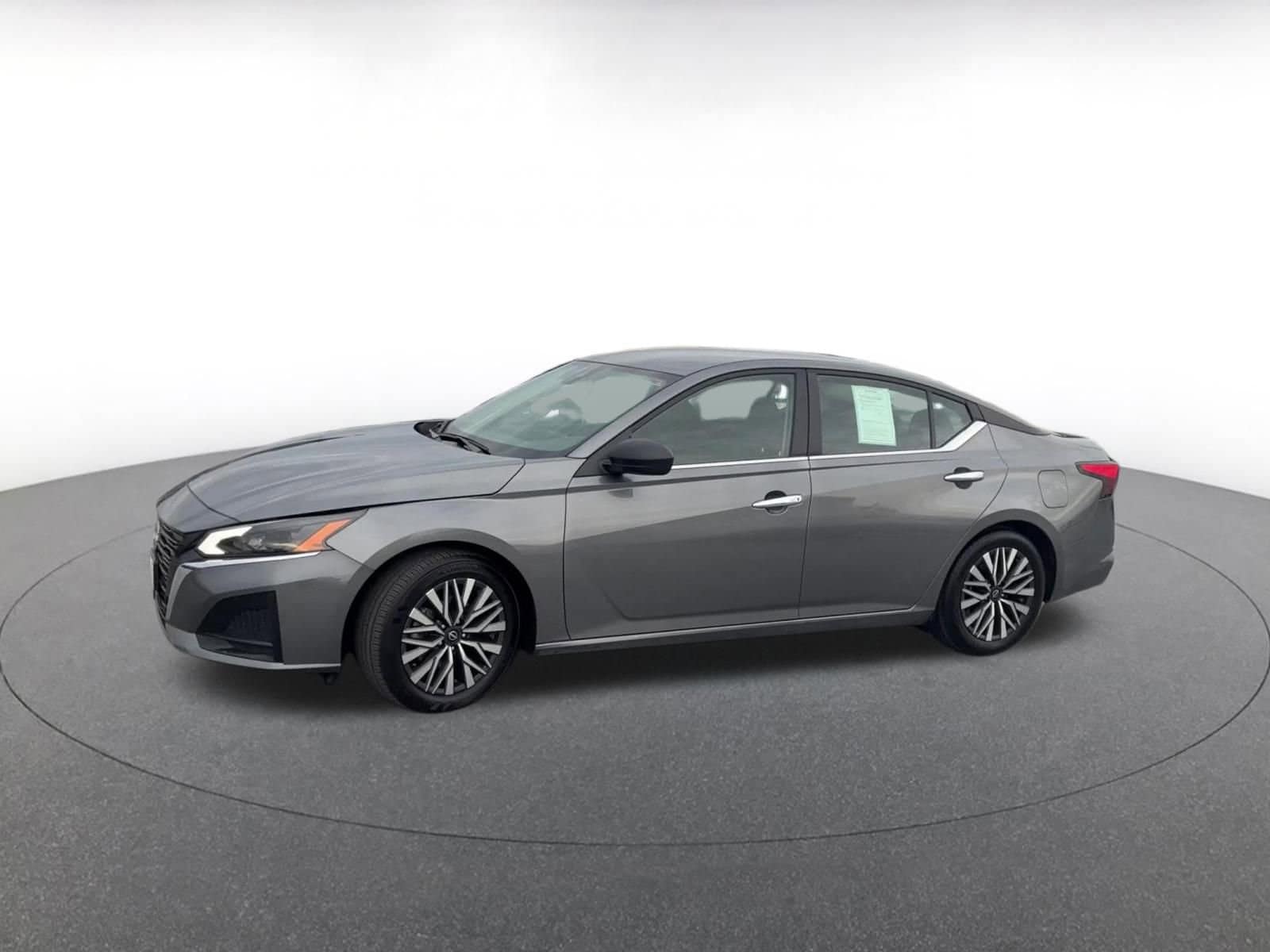 Thumbnail: 2024 Nissan Altima - 8