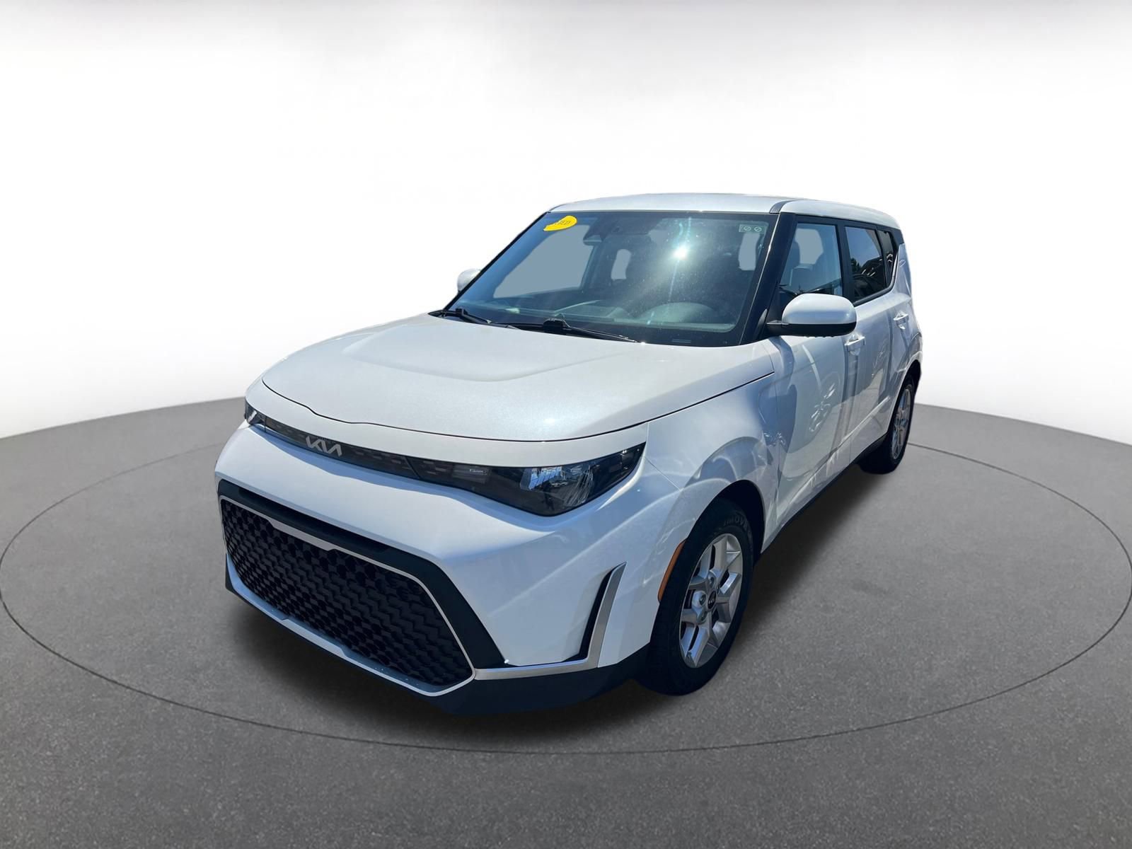 Thumbnail: 2023 Kia Soul - 8